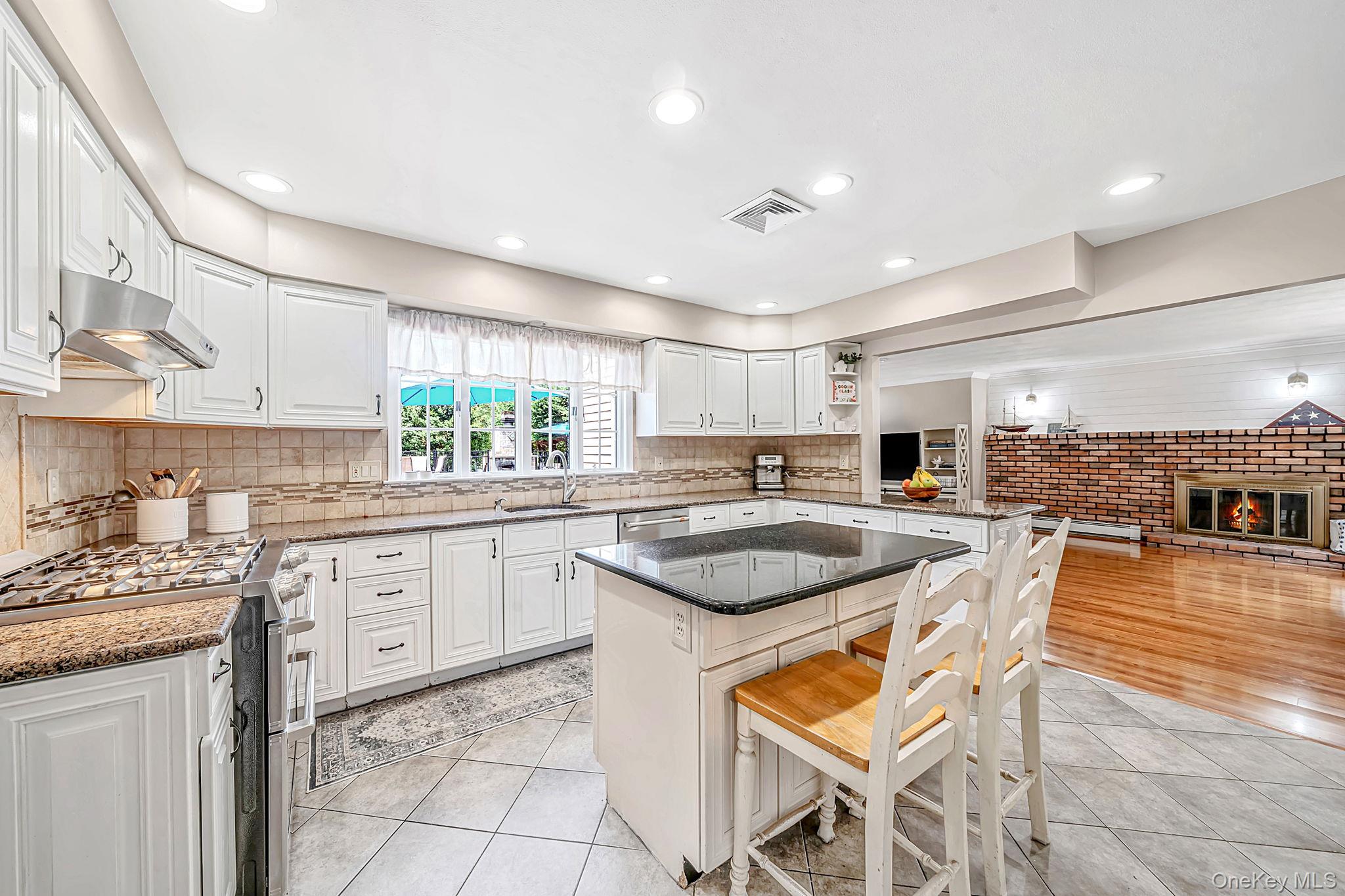 136 Vanderbilt Boulevard Property Photo 19