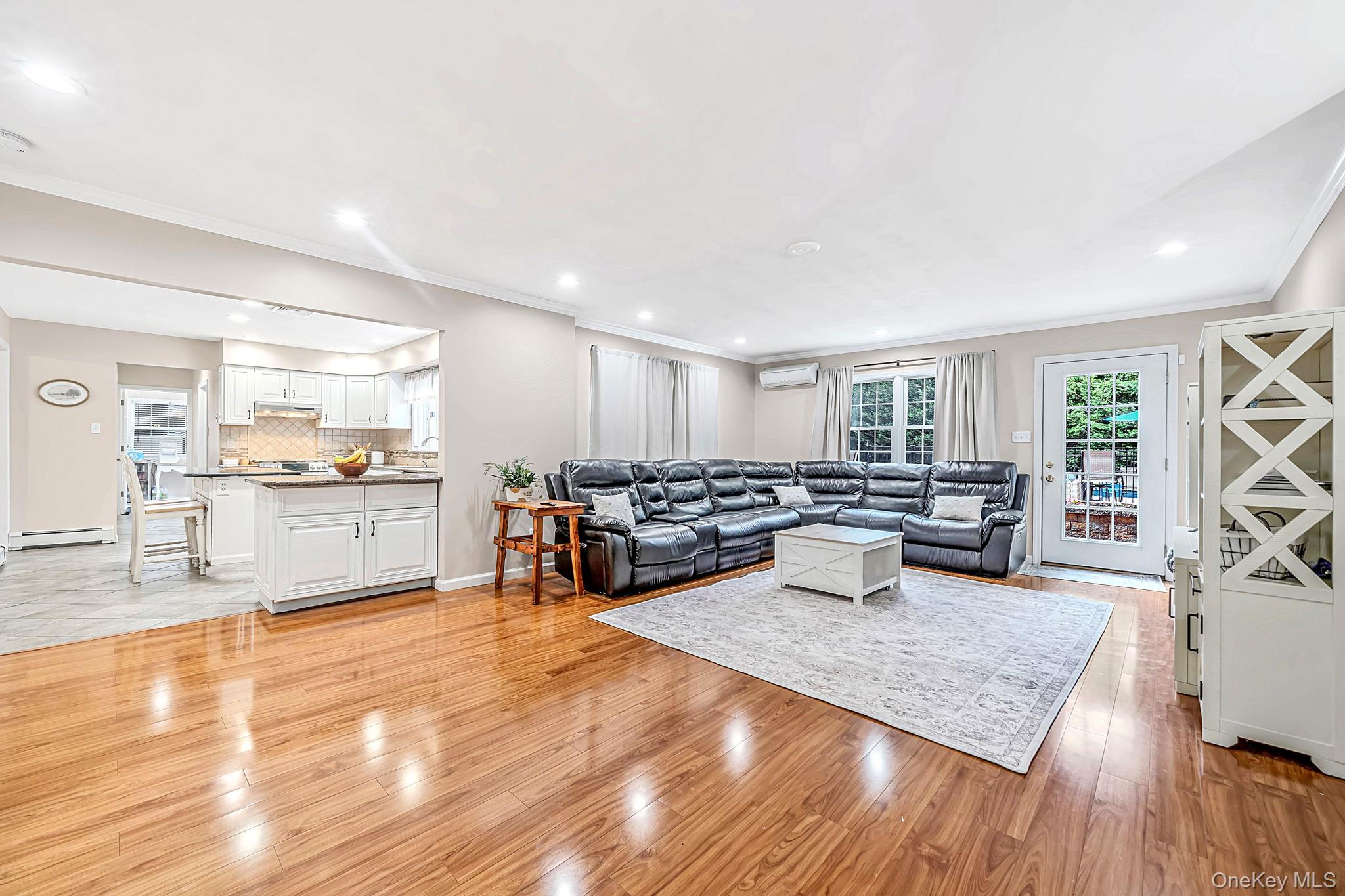 136 Vanderbilt Boulevard Property Photo 21