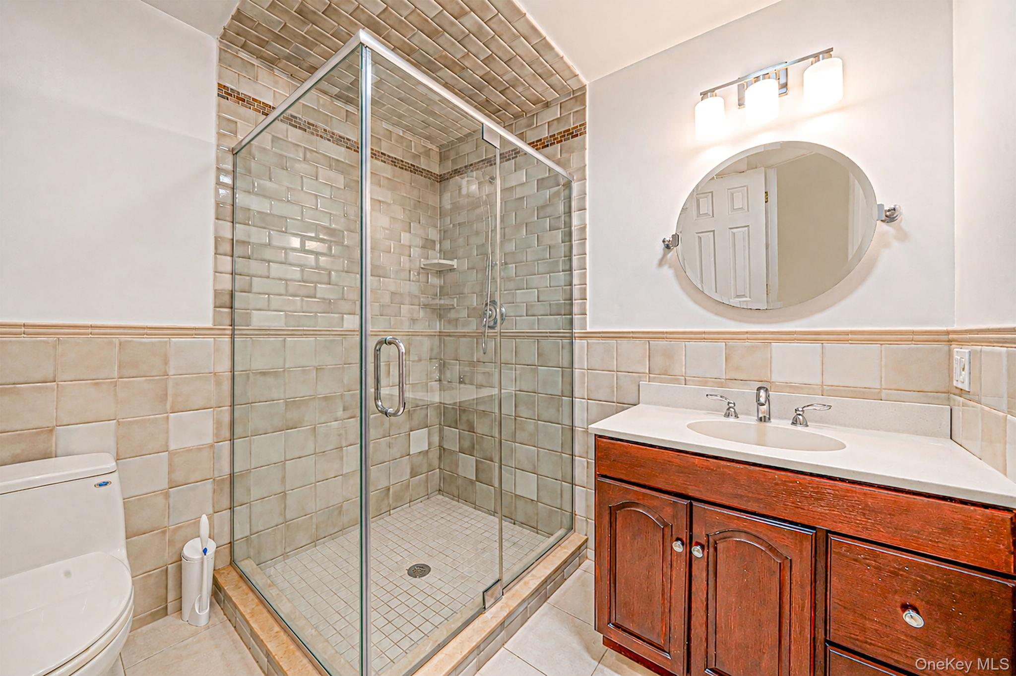 136 Vanderbilt Boulevard Property Photo 35