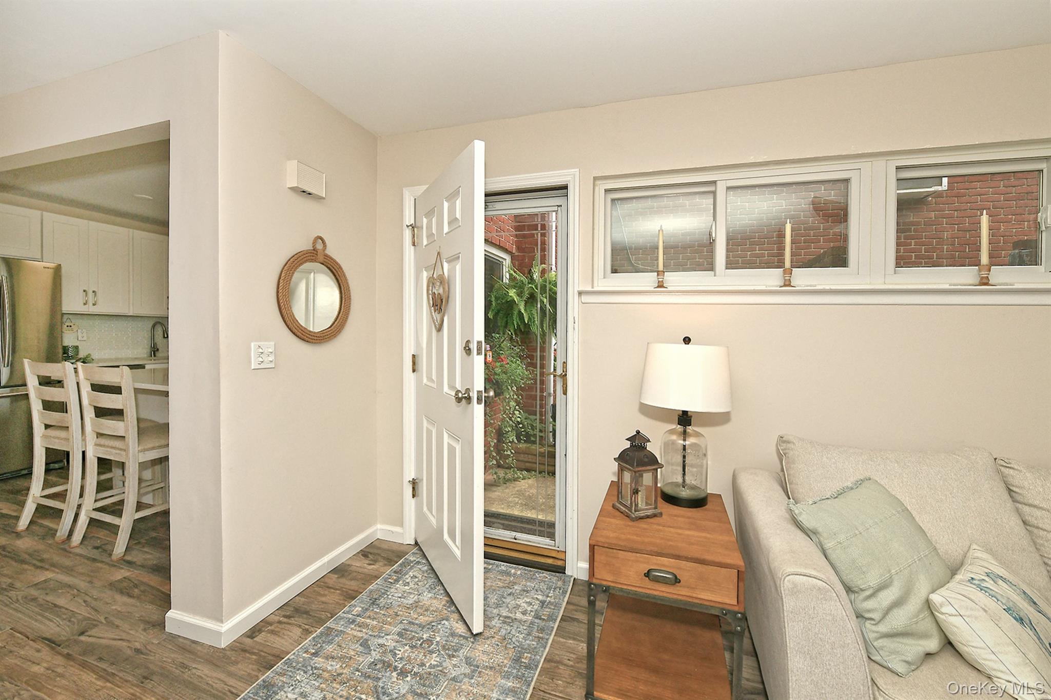 745 Conklin Street 18 Property Photo 4