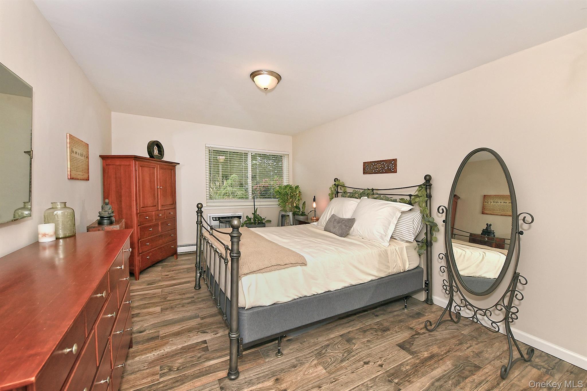 745 Conklin Street 18 Property Photo 15