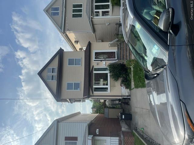88-27 Aubery Ave. Property Photo 1