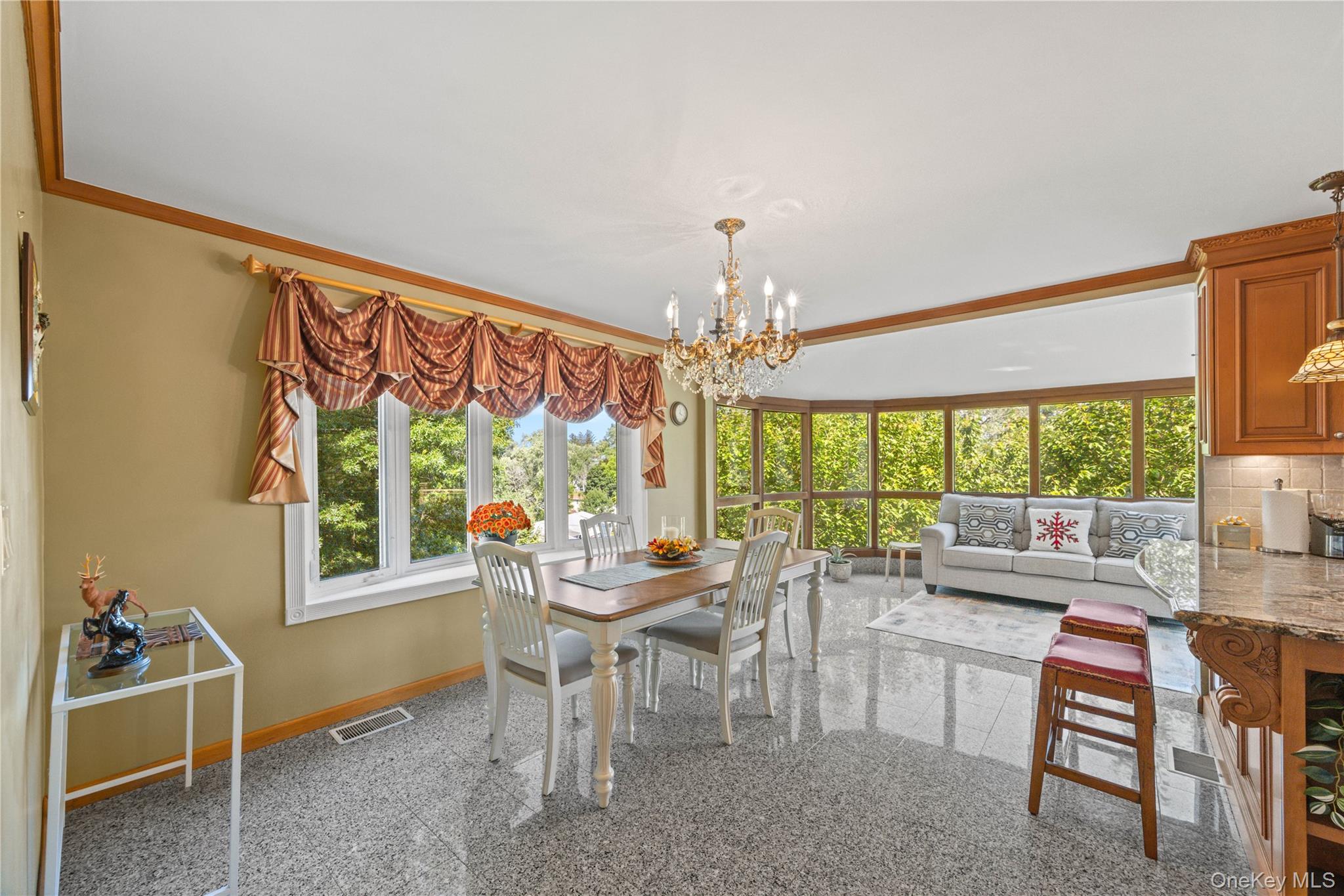 81 Avondale Road Property Photo 10