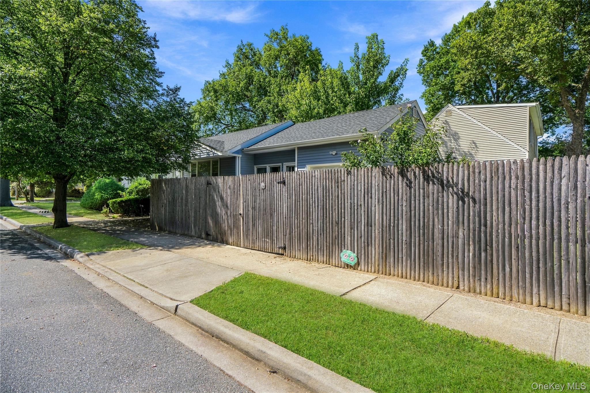 1691 Ivanhoe Drive Property Photo 36