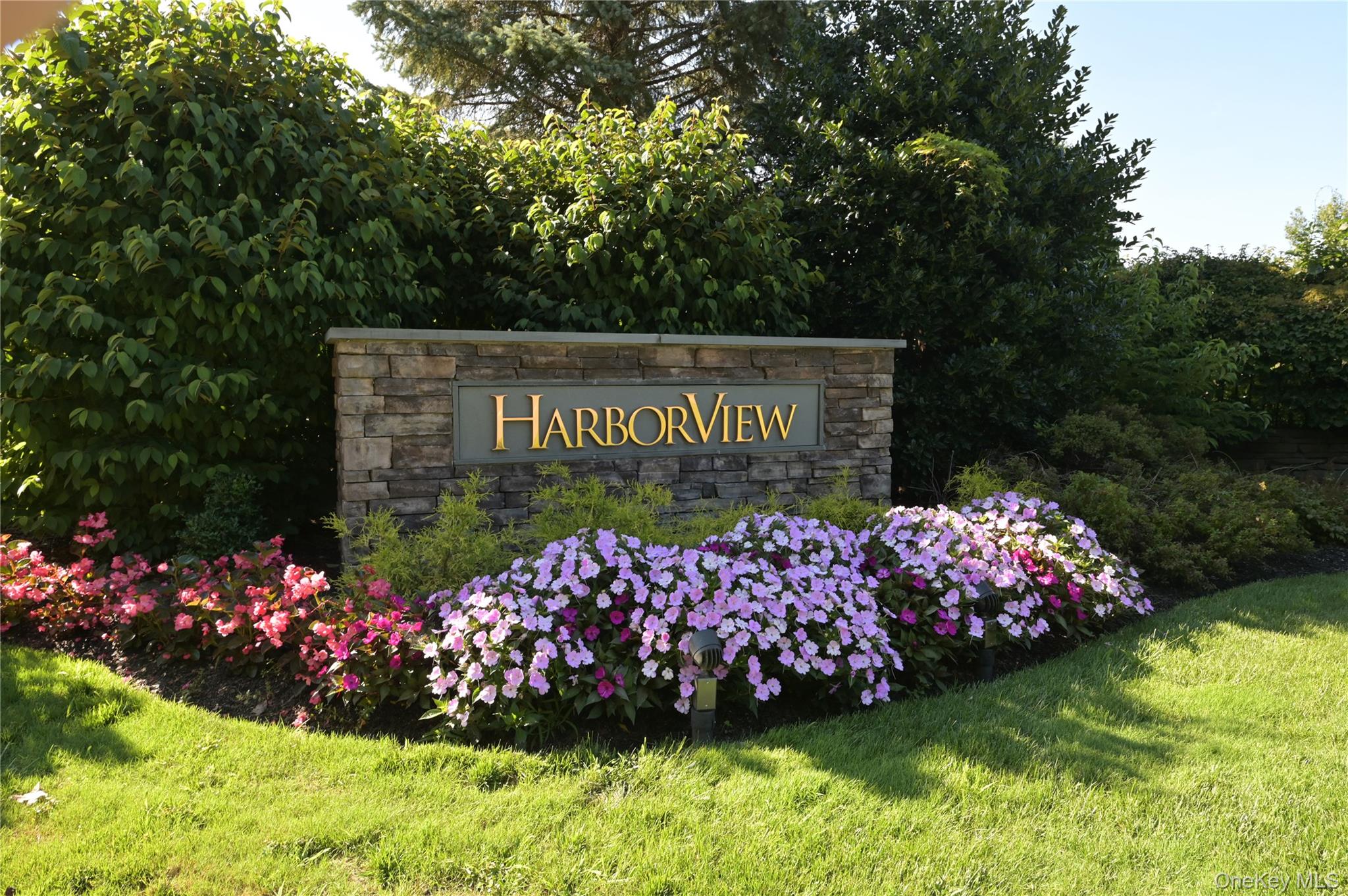 100 Harbor View Drive 401 Property Photo 1