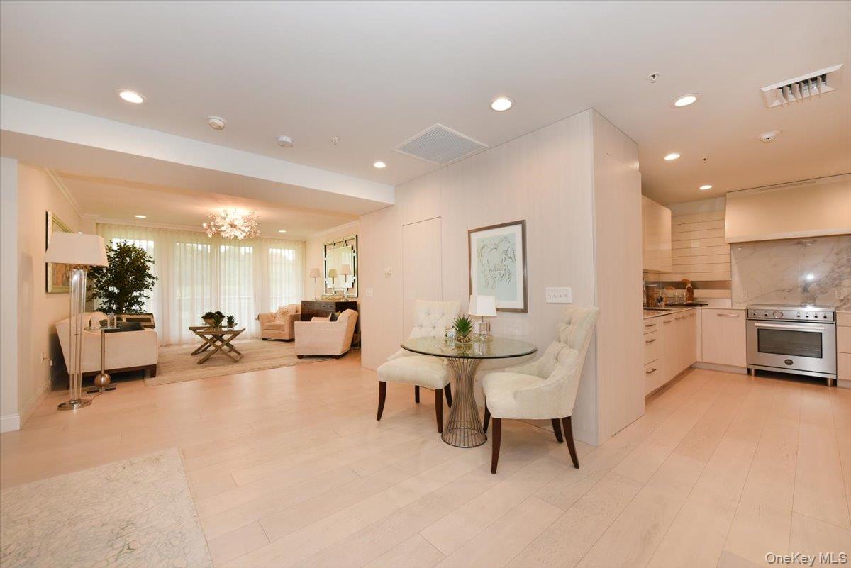 100 Harbor View Drive 401 Property Photo 8