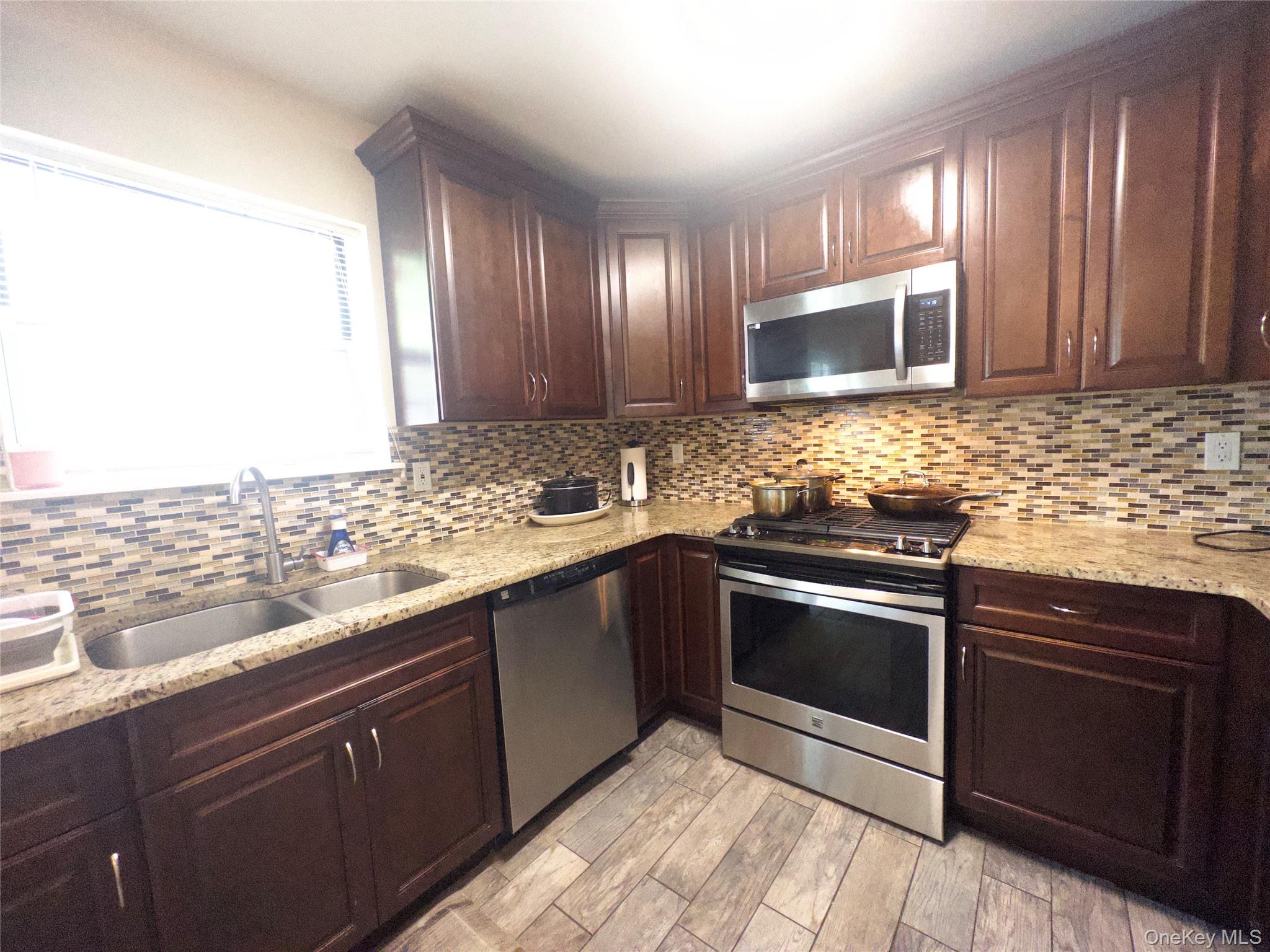 43 Brick Pond Road Property Photo 6