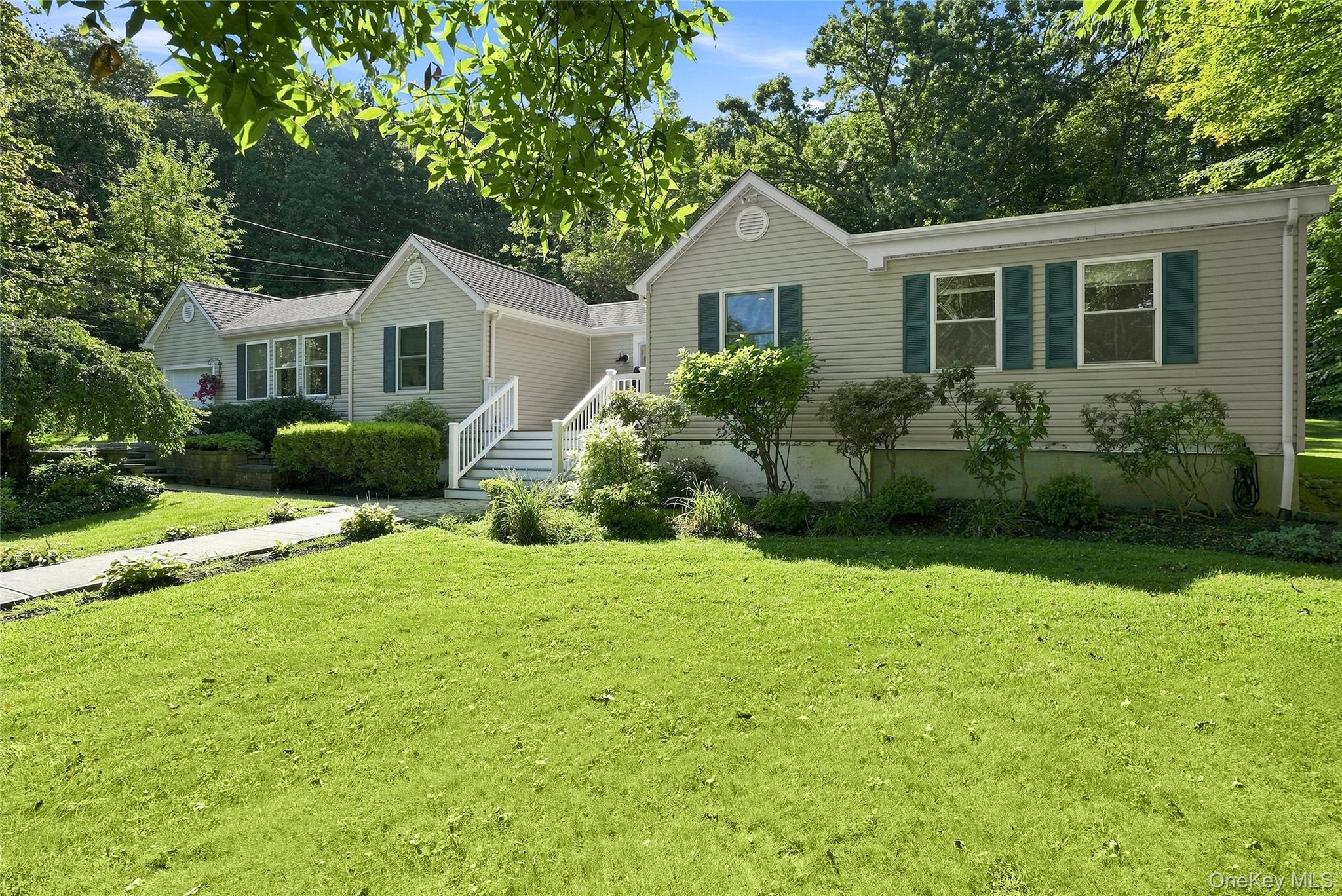 5 Mountain Drive Property Photo 2