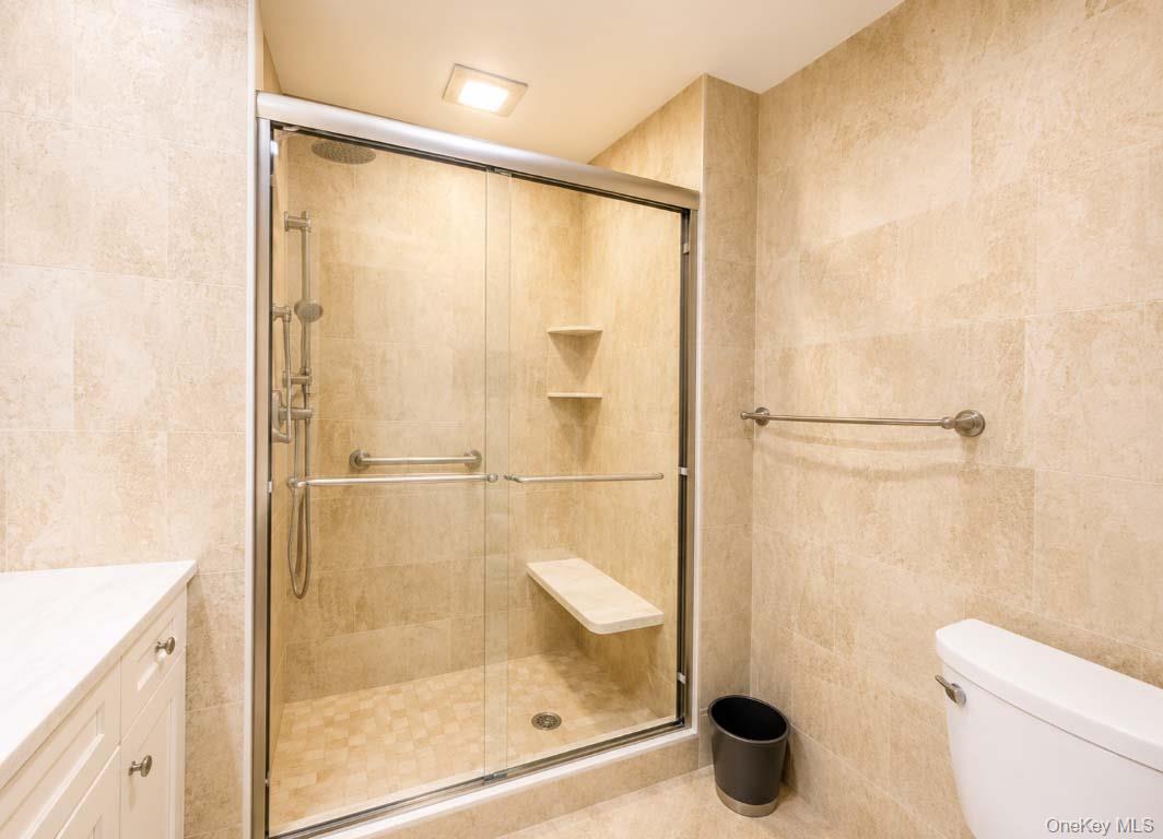 26910 Grand Central Parkway 30d Property Photo 20