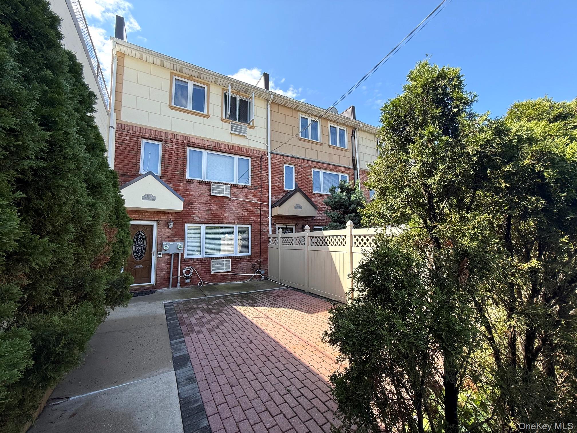 6542 Metropolitan Avenue Property Photo 1