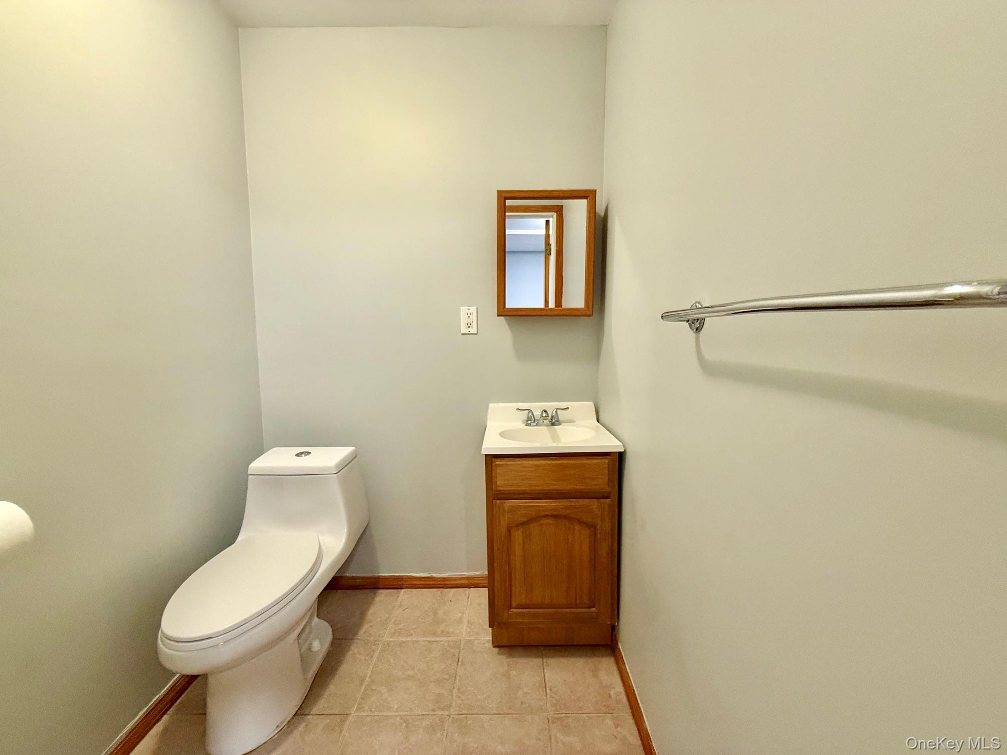 6542 Metropolitan Avenue Property Photo 13