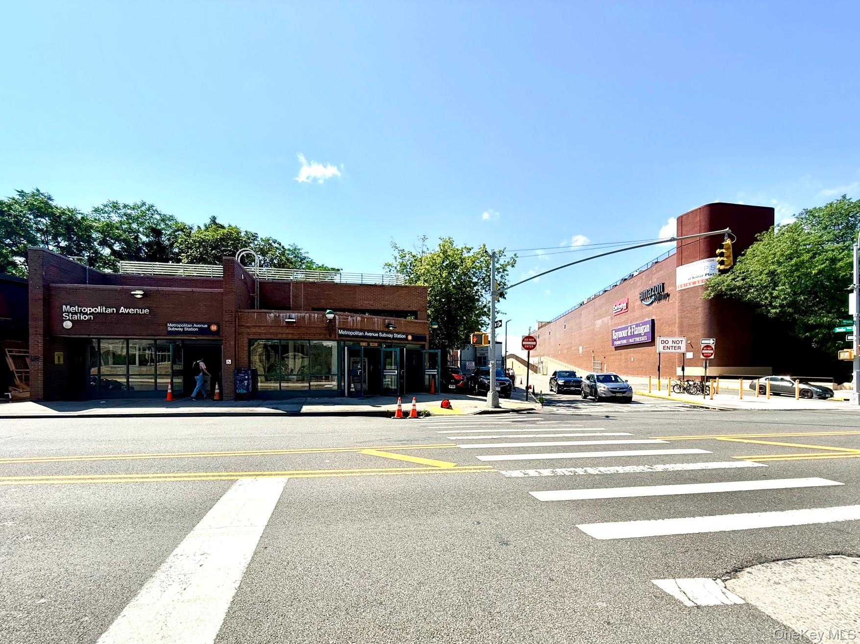 6542 Metropolitan Avenue Property Photo 19