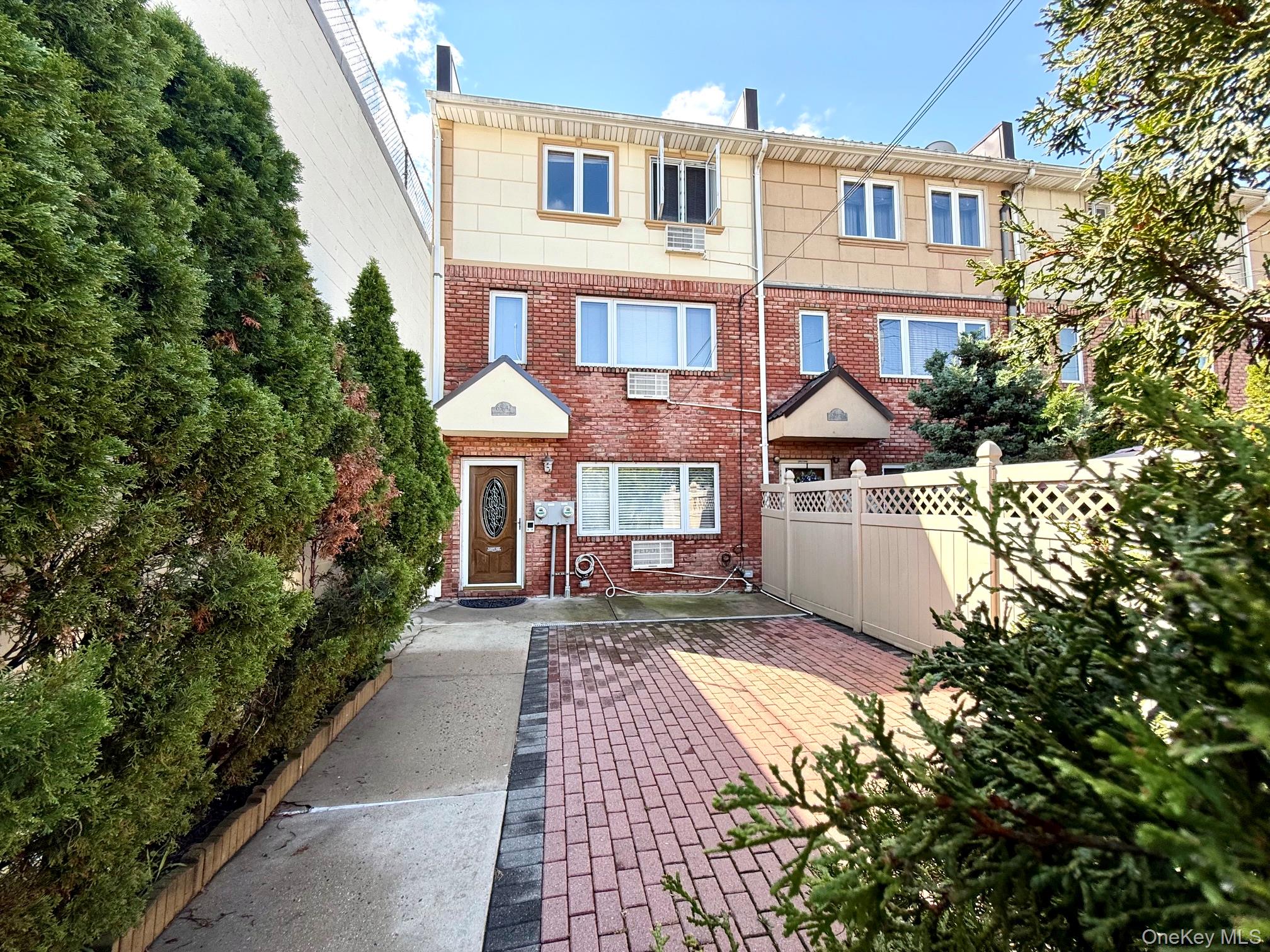 6542 Metropolitan Avenue Property Photo 21