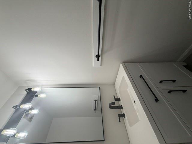 121 Hill Spur 121 Property Photo 3