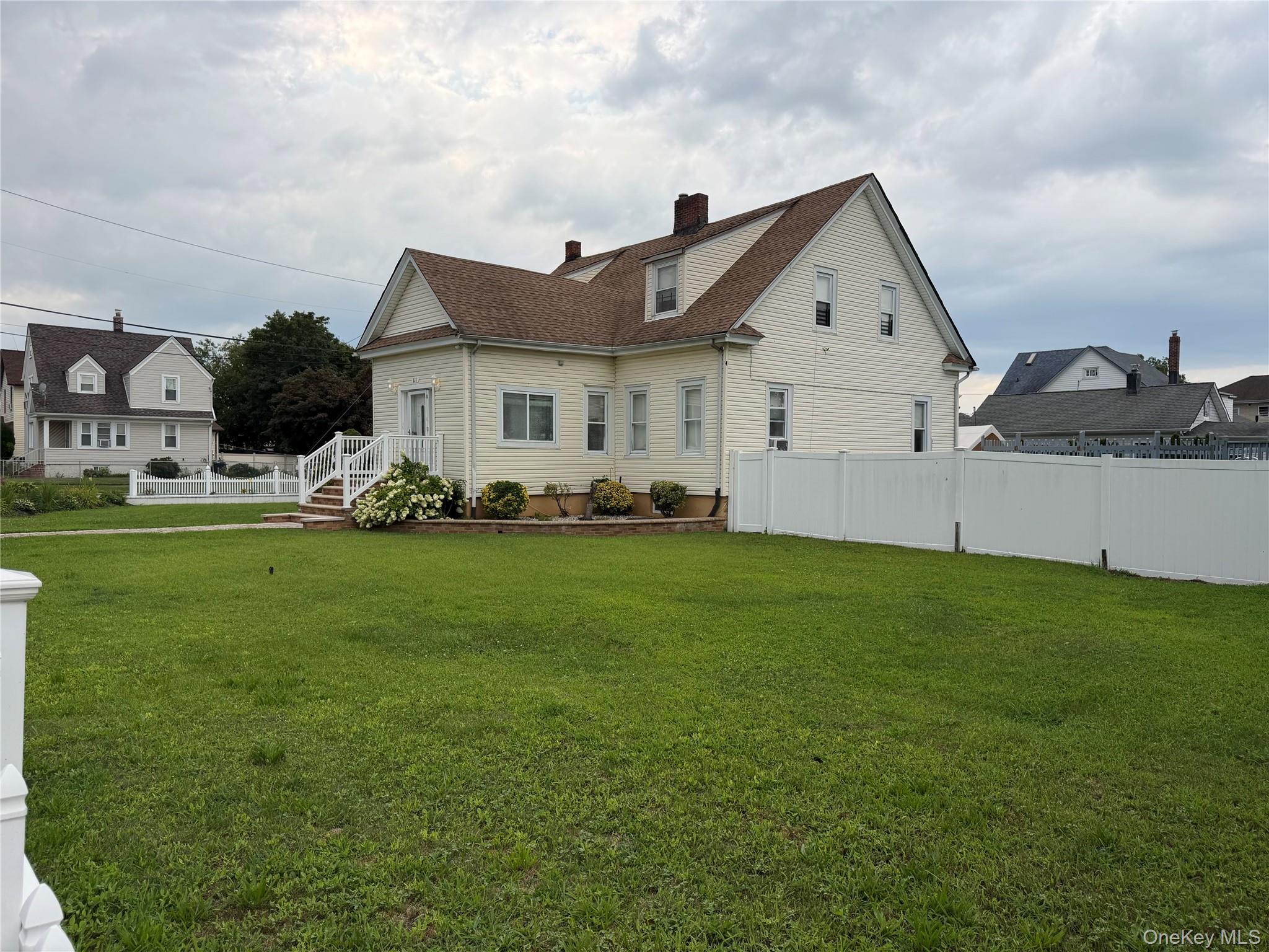 611 Park Avenue Property Photo 3