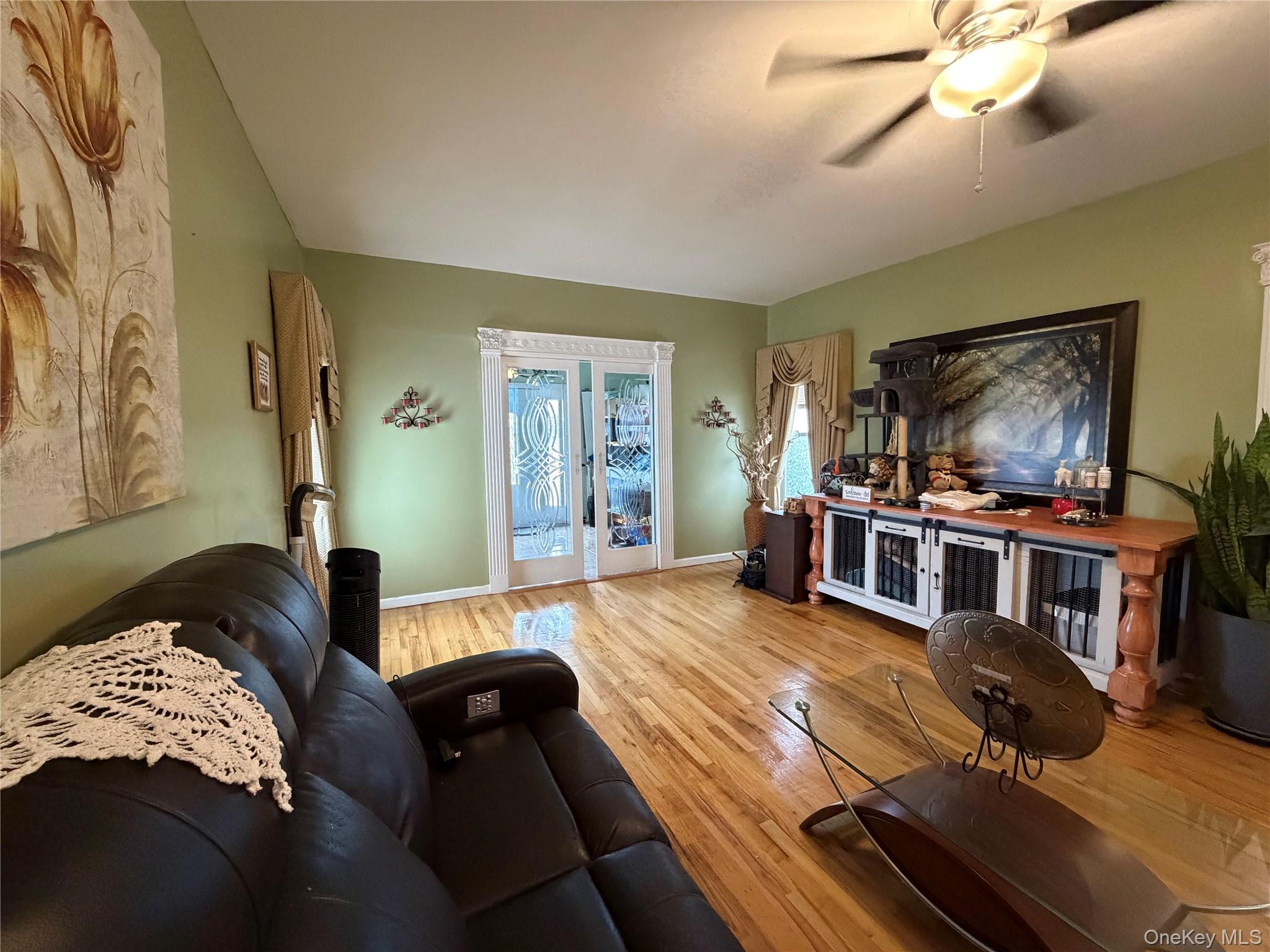 611 Park Avenue Property Photo 8