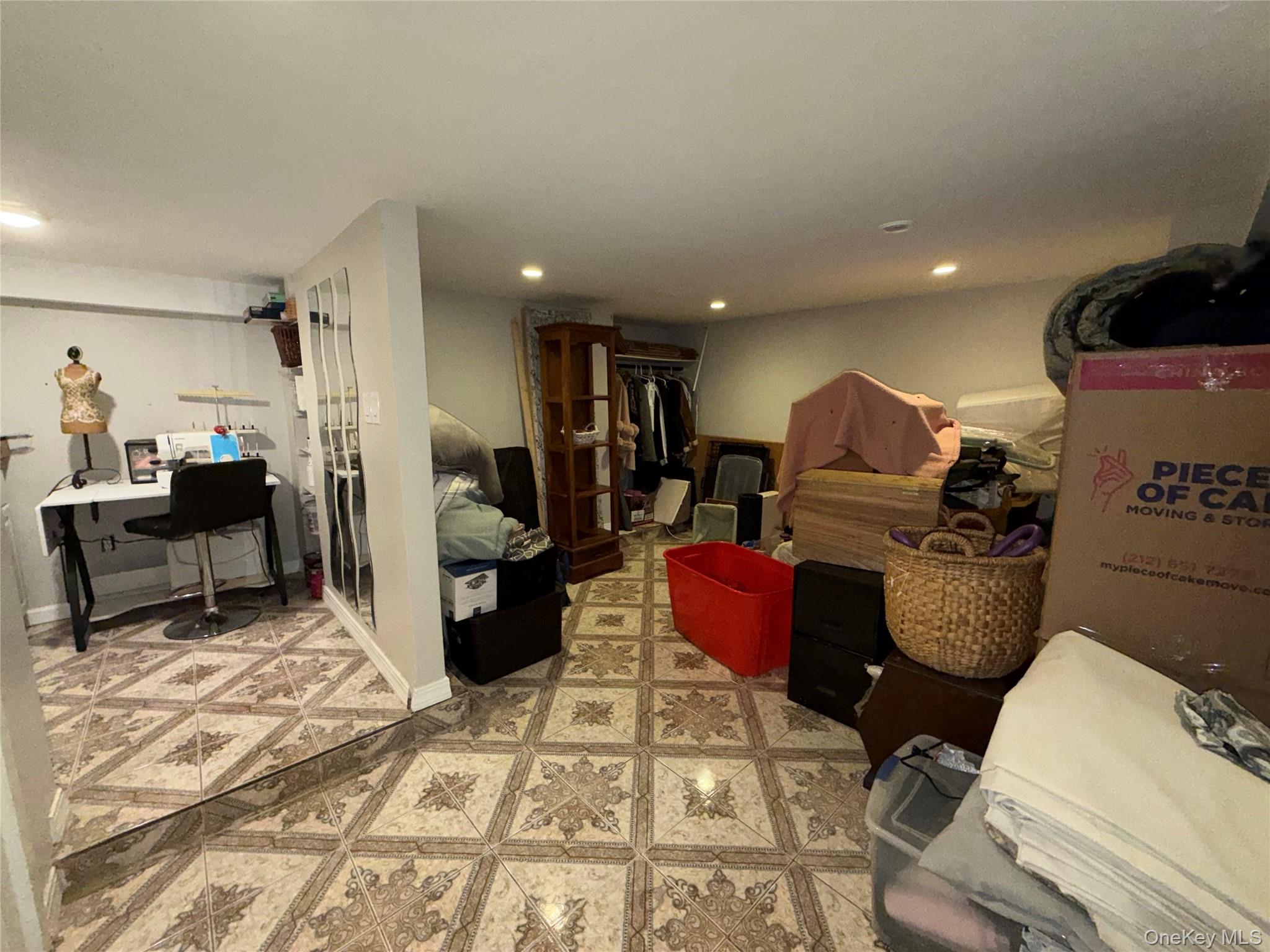 611 Park Avenue Property Photo 25