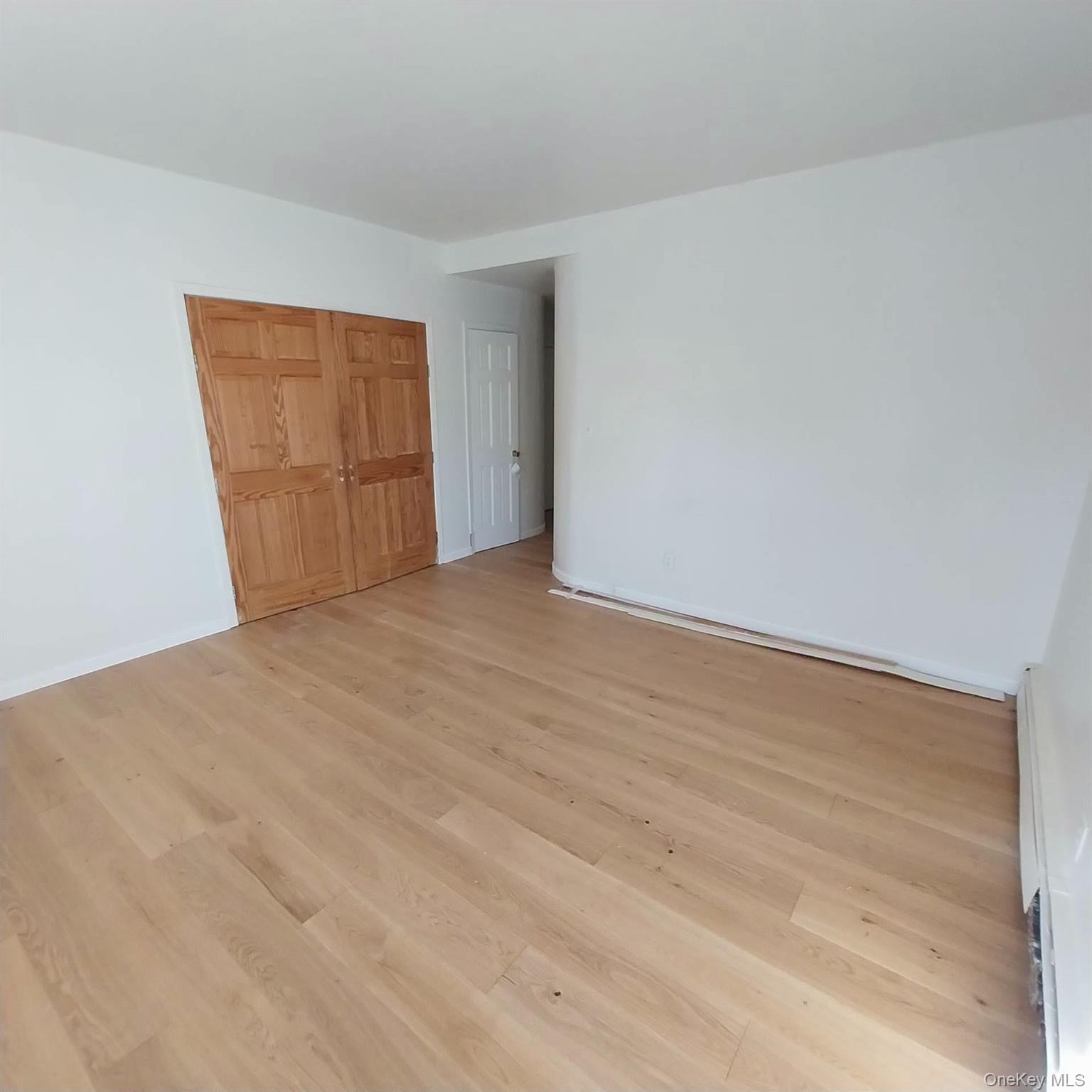 884 Nassau B Property Photo 6