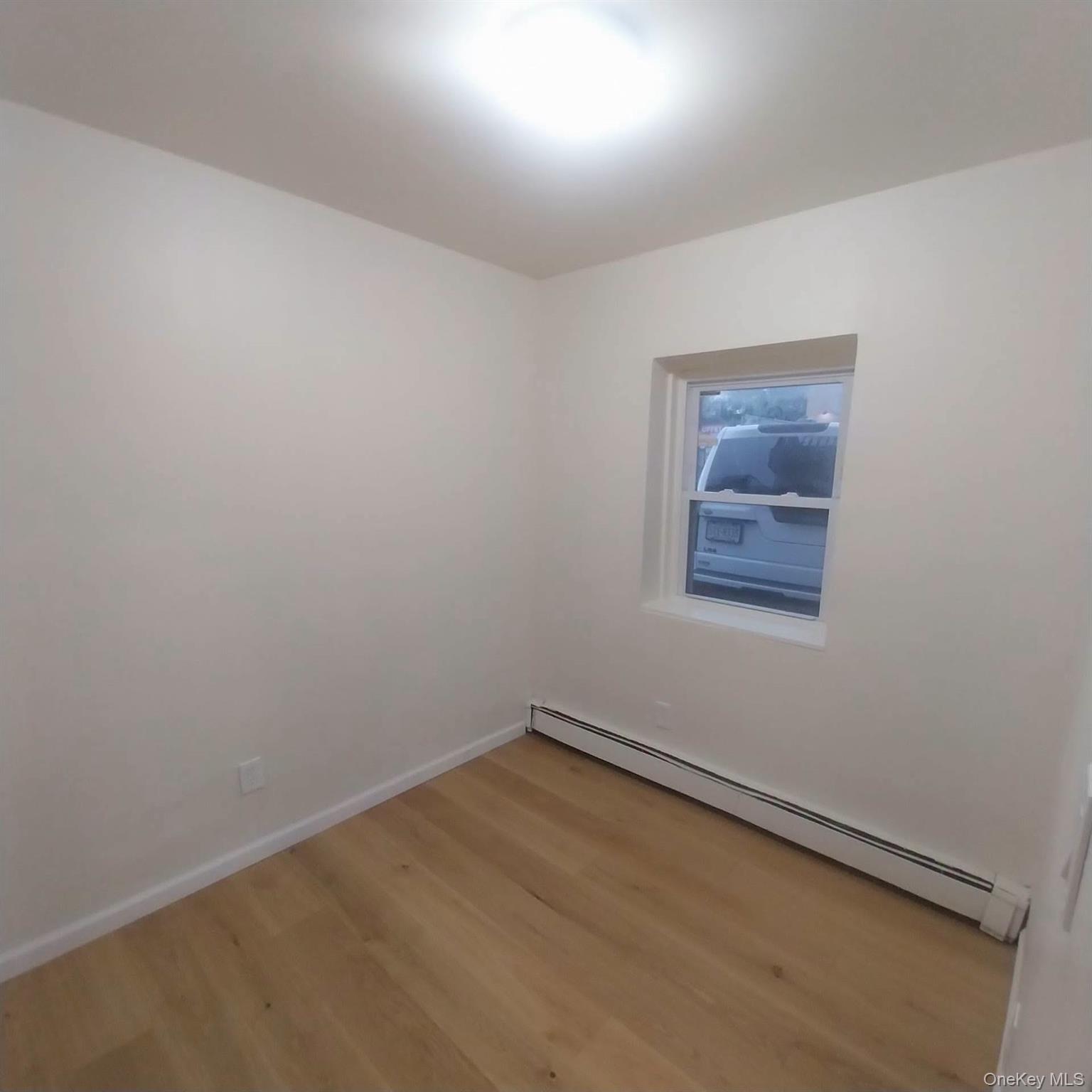 884 Nassau B Property Photo 10