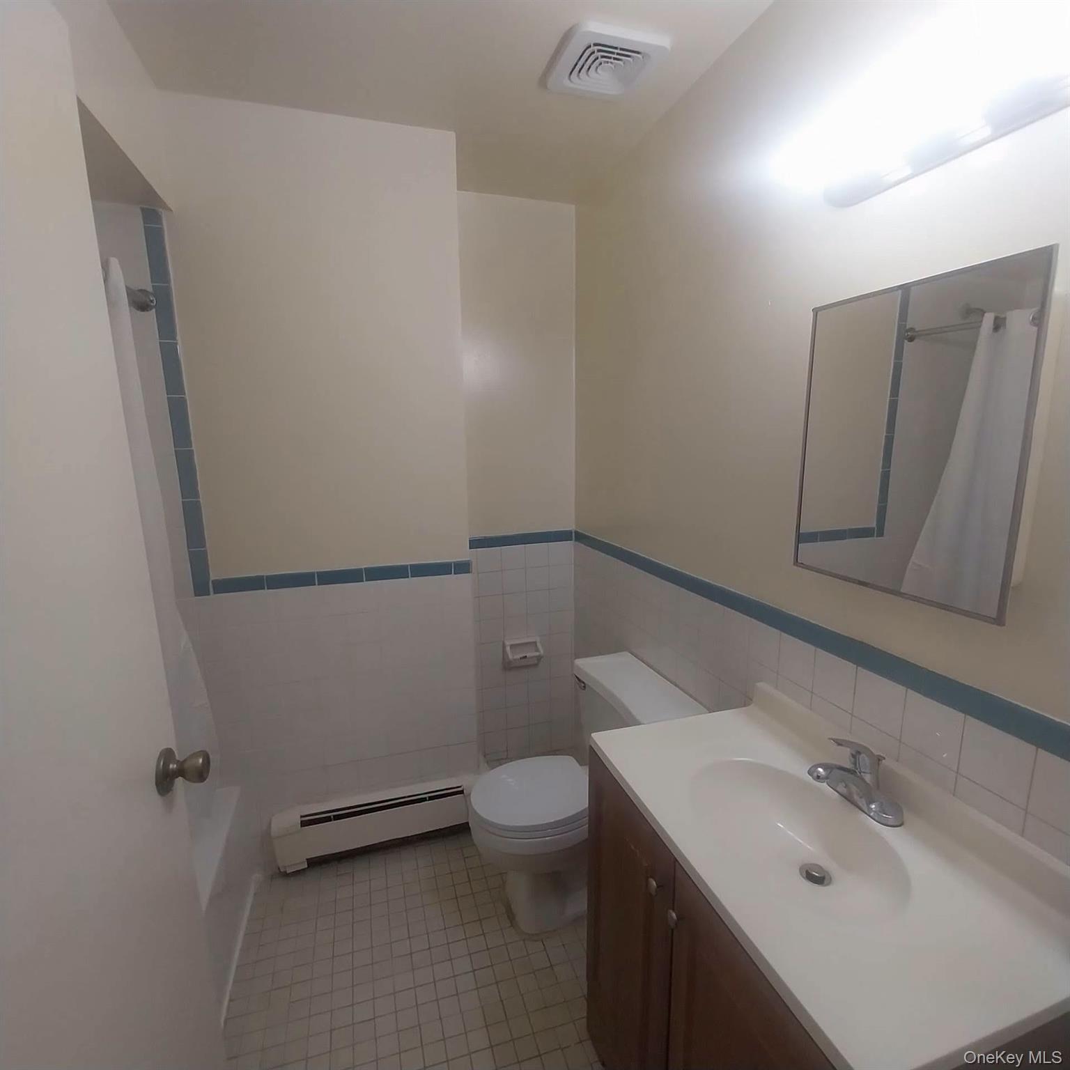 884 Nassau B Property Photo 15