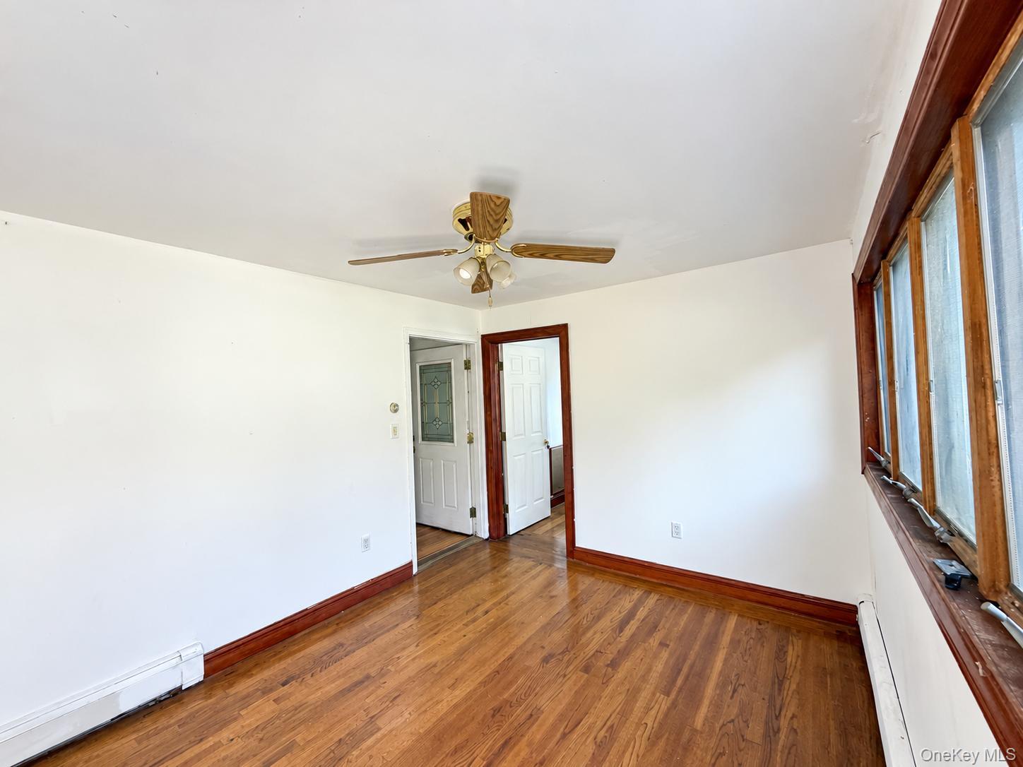 103 E Saint Marks Place Property Photo 6