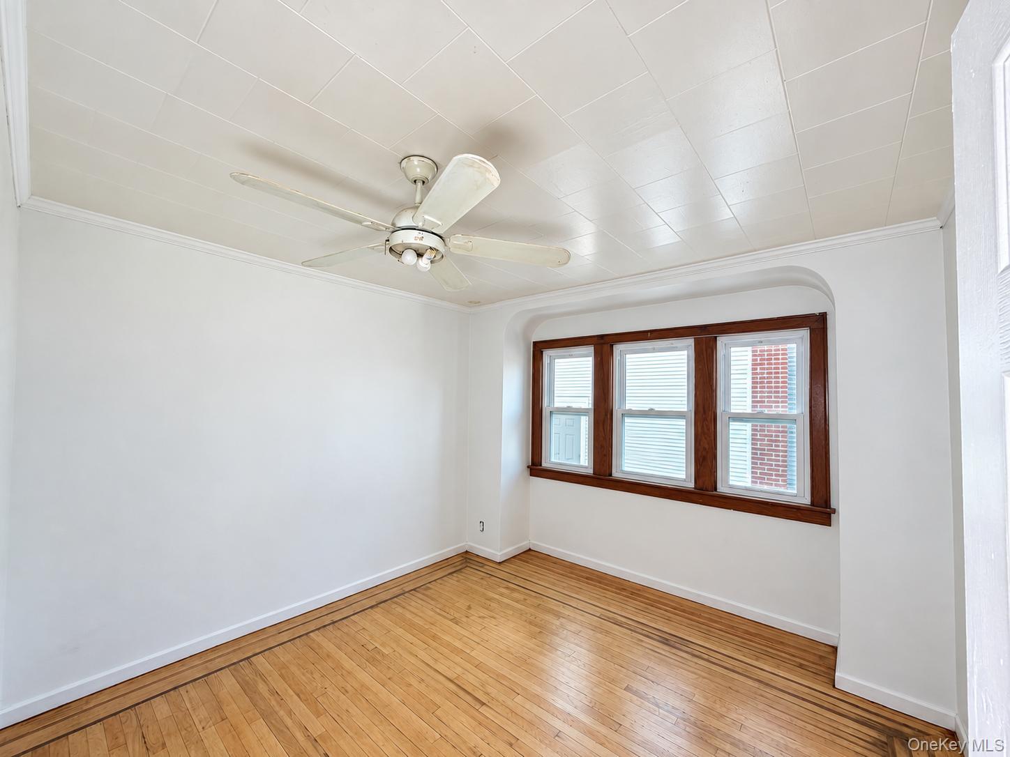 103 E Saint Marks Place Property Photo 8