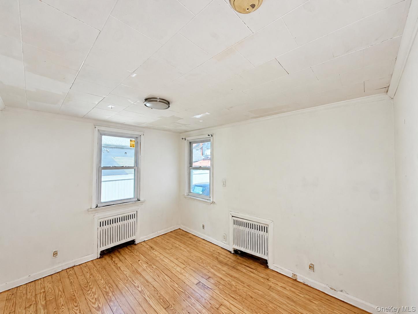103 E Saint Marks Place Property Photo 9