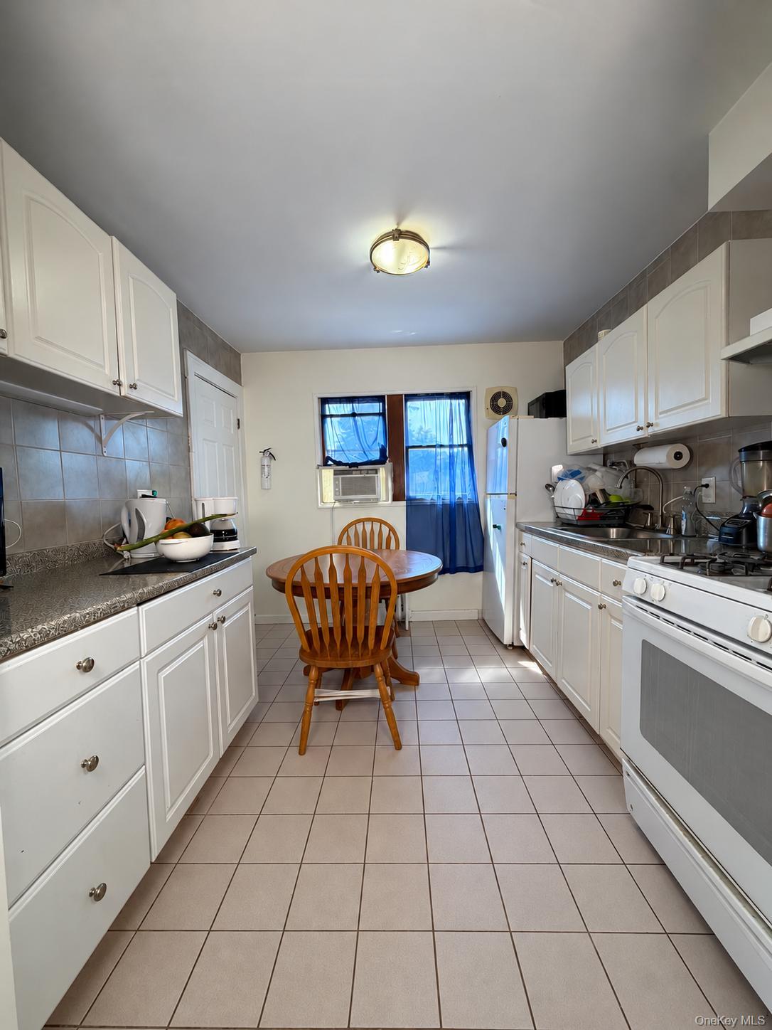 103 E Saint Marks Place Property Photo 24