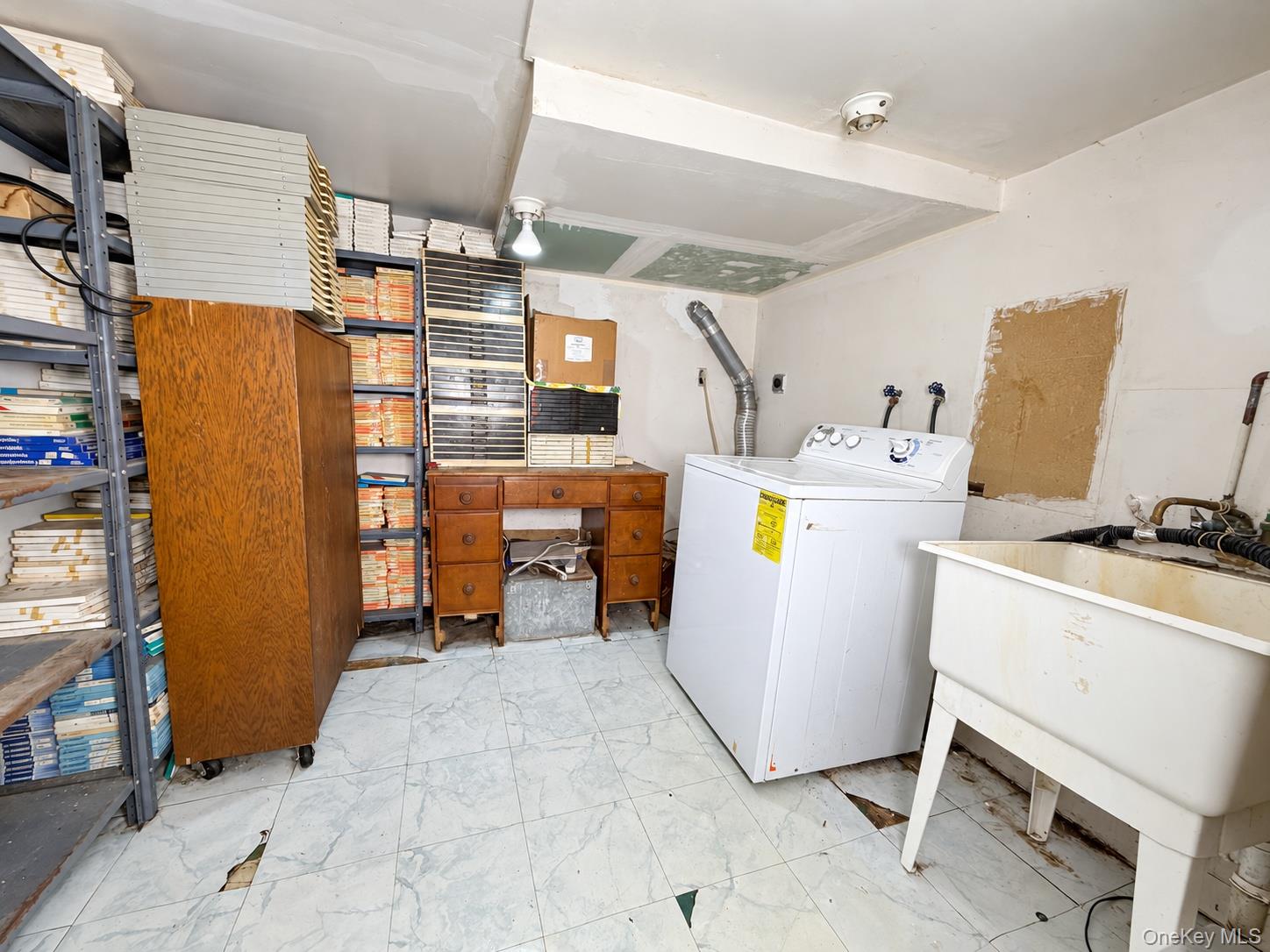 103 E Saint Marks Place Property Photo 29