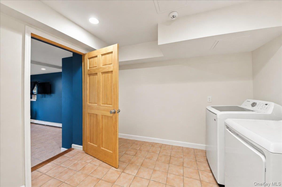 629 Belden Street Property Photo 36