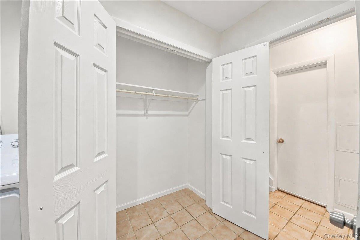 629 Belden Street Property Photo 37