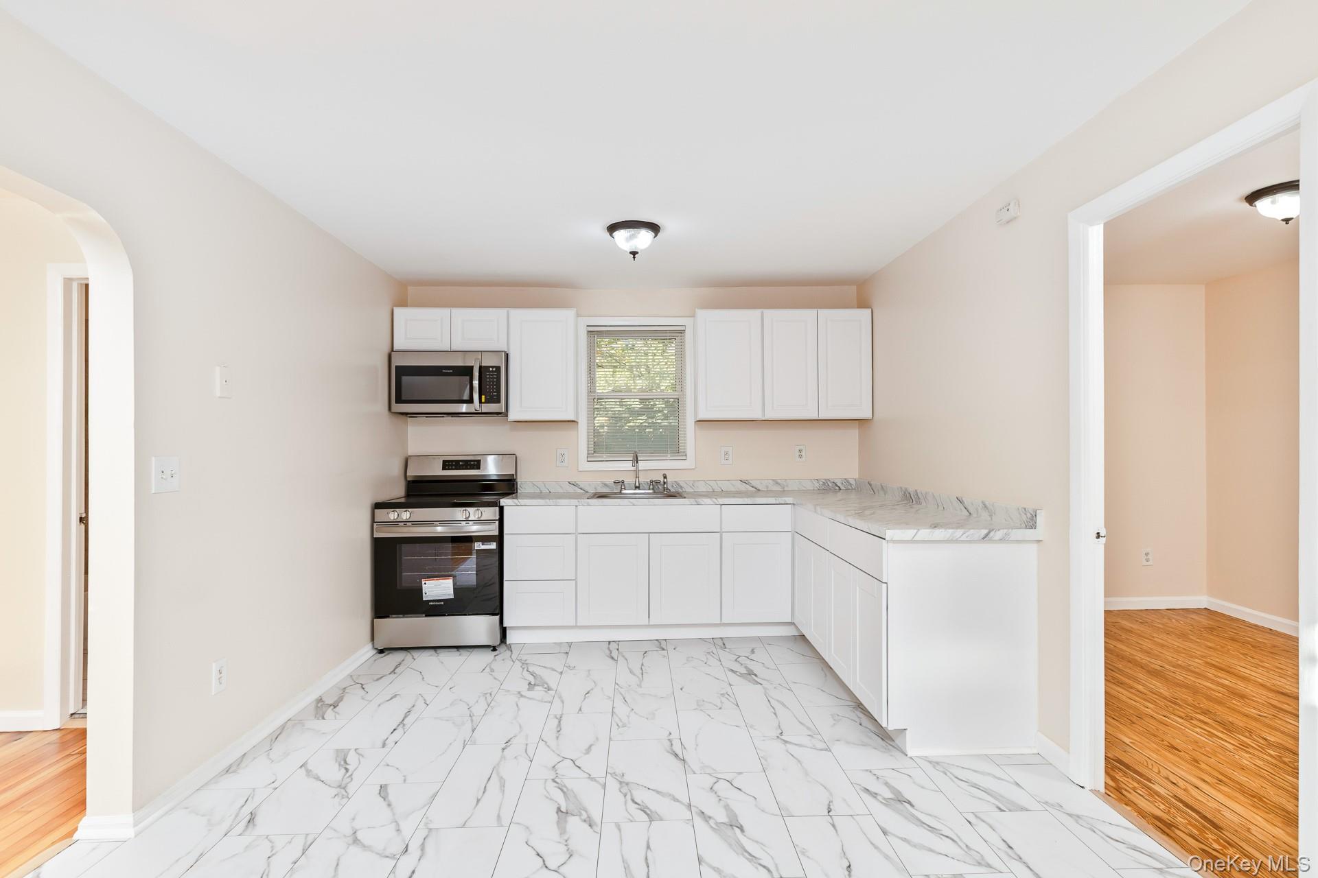 860 Flanders Road Property Photo 1