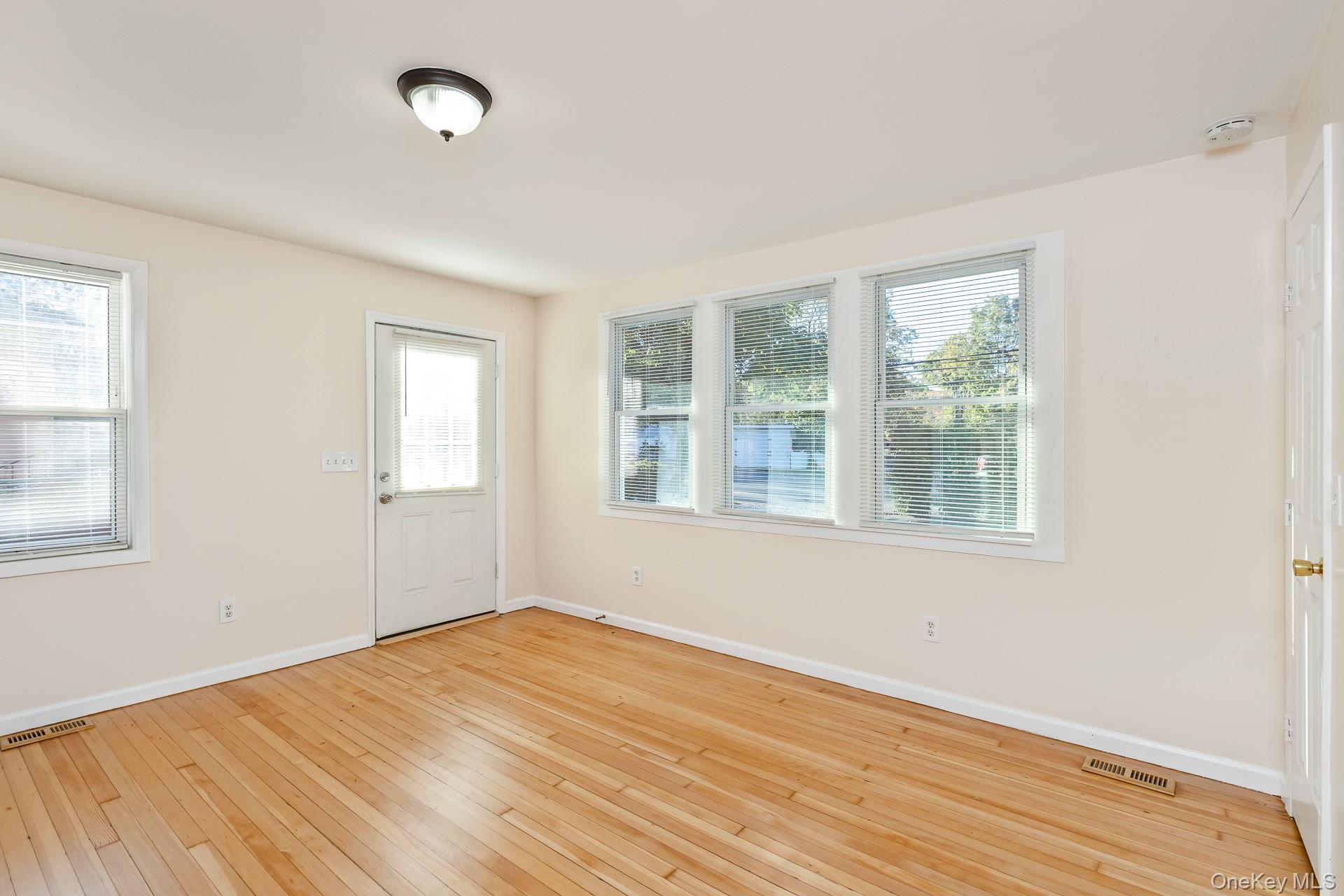 860 Flanders Road Property Photo 14