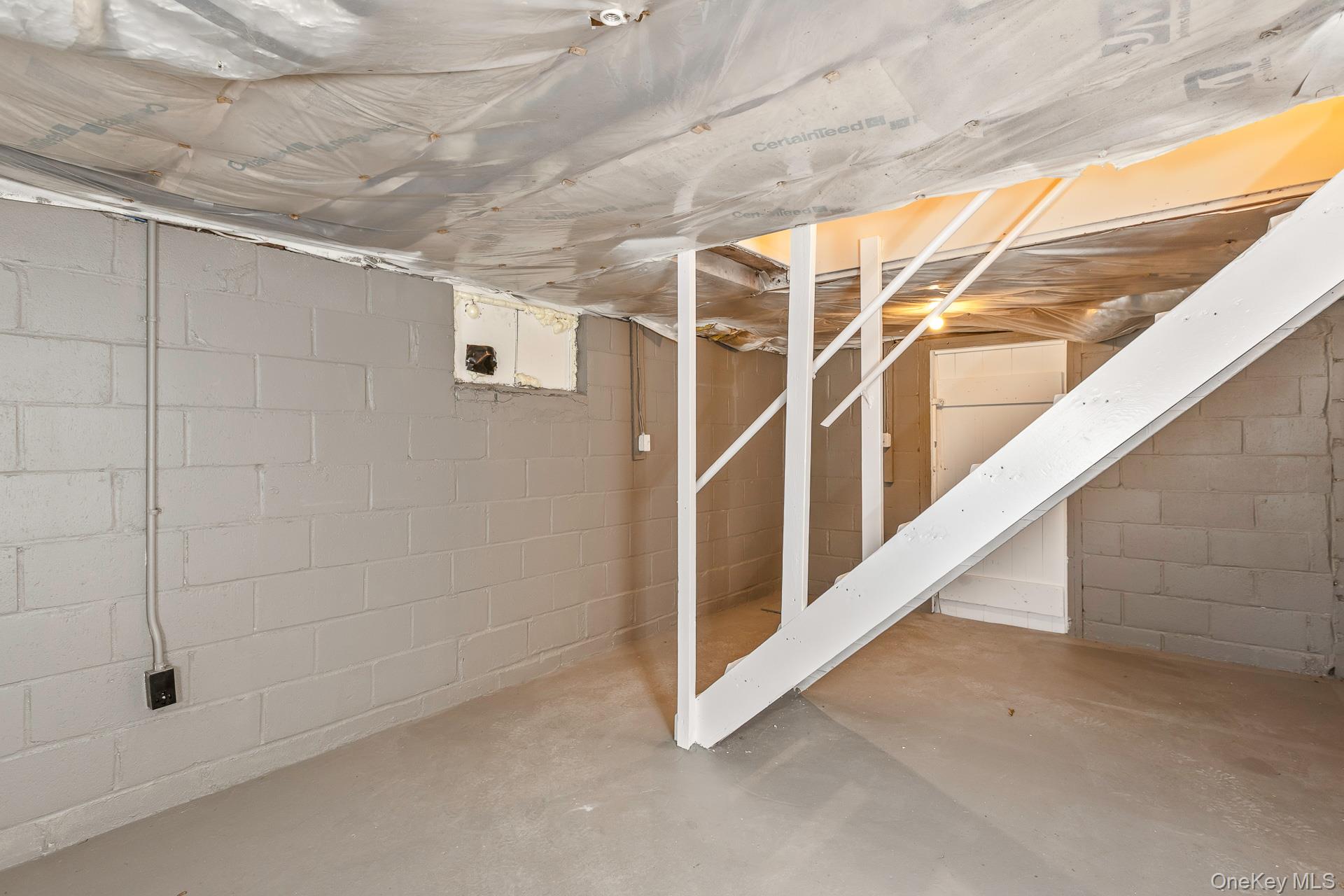 860 Flanders Road Property Photo 27