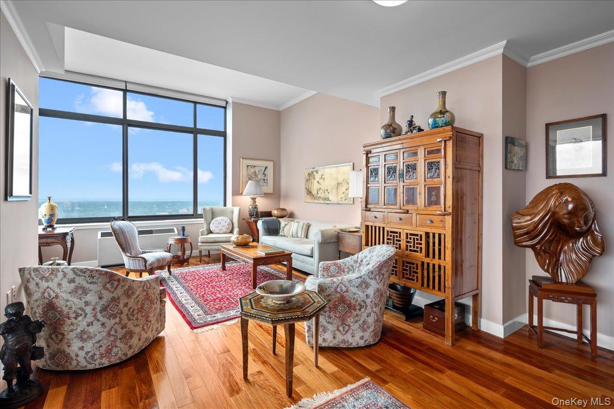 10 City Place 31h Property Photo 4