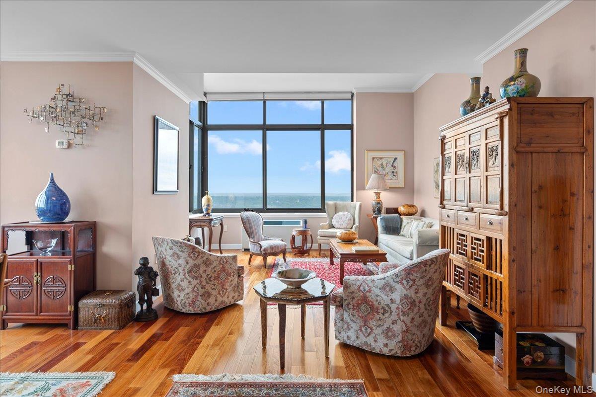 10 City Place 31h Property Photo 8