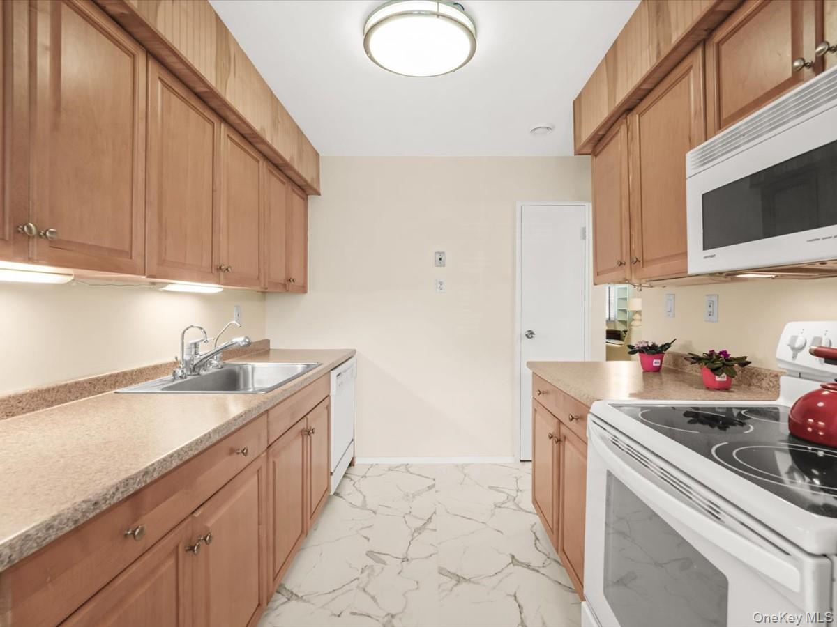 251 Village Drive 251 Property Photo 10