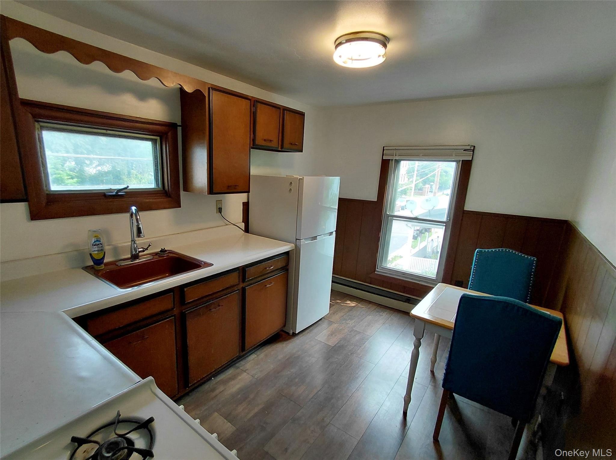 96 Clinton Avenue 4 Property Photo 6