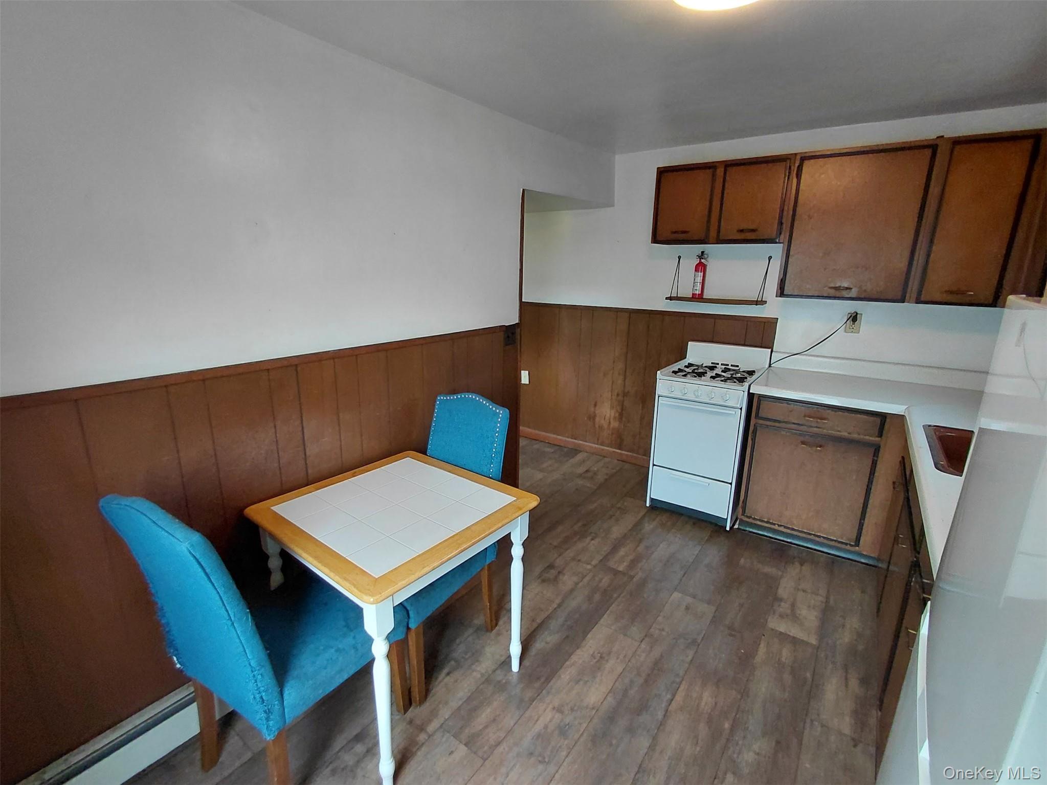 96 Clinton Avenue 4 Property Photo 8
