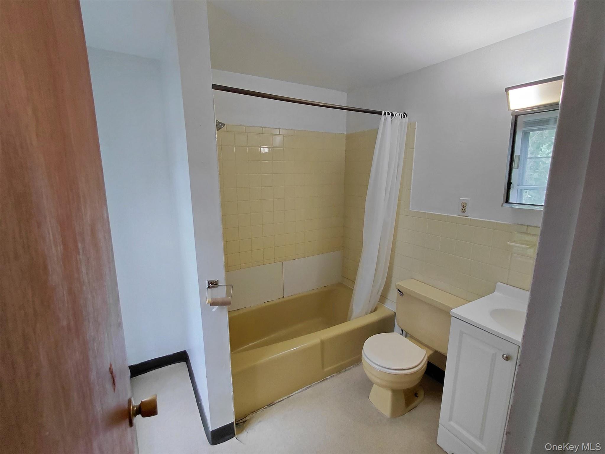 96 Clinton Avenue 4 Property Photo 10