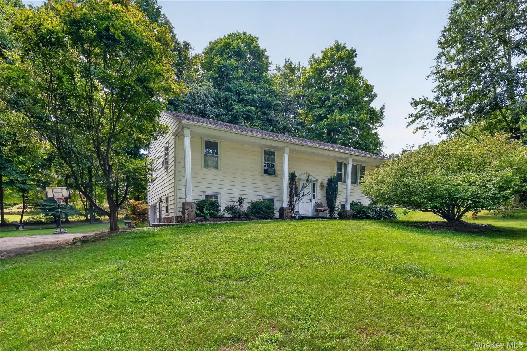 15 Oscawana Heights Road Property Photo 1