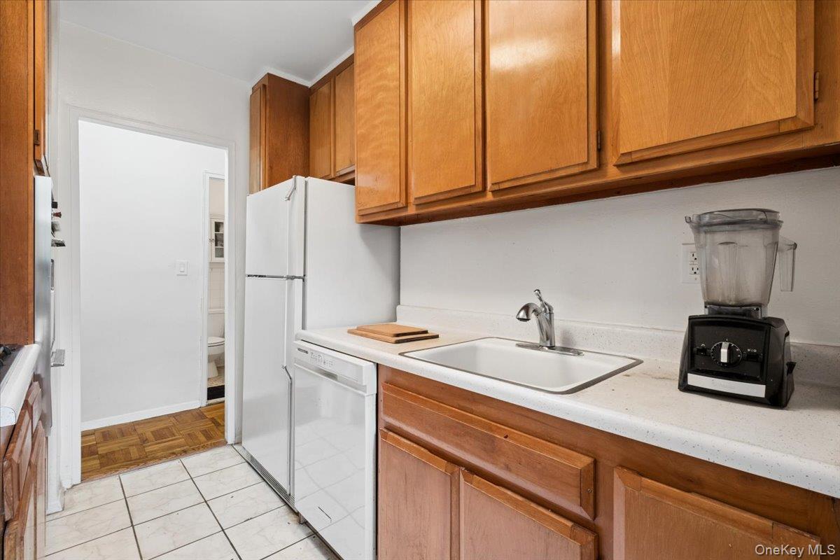 250 Garth Road 2e3 Property Photo 10