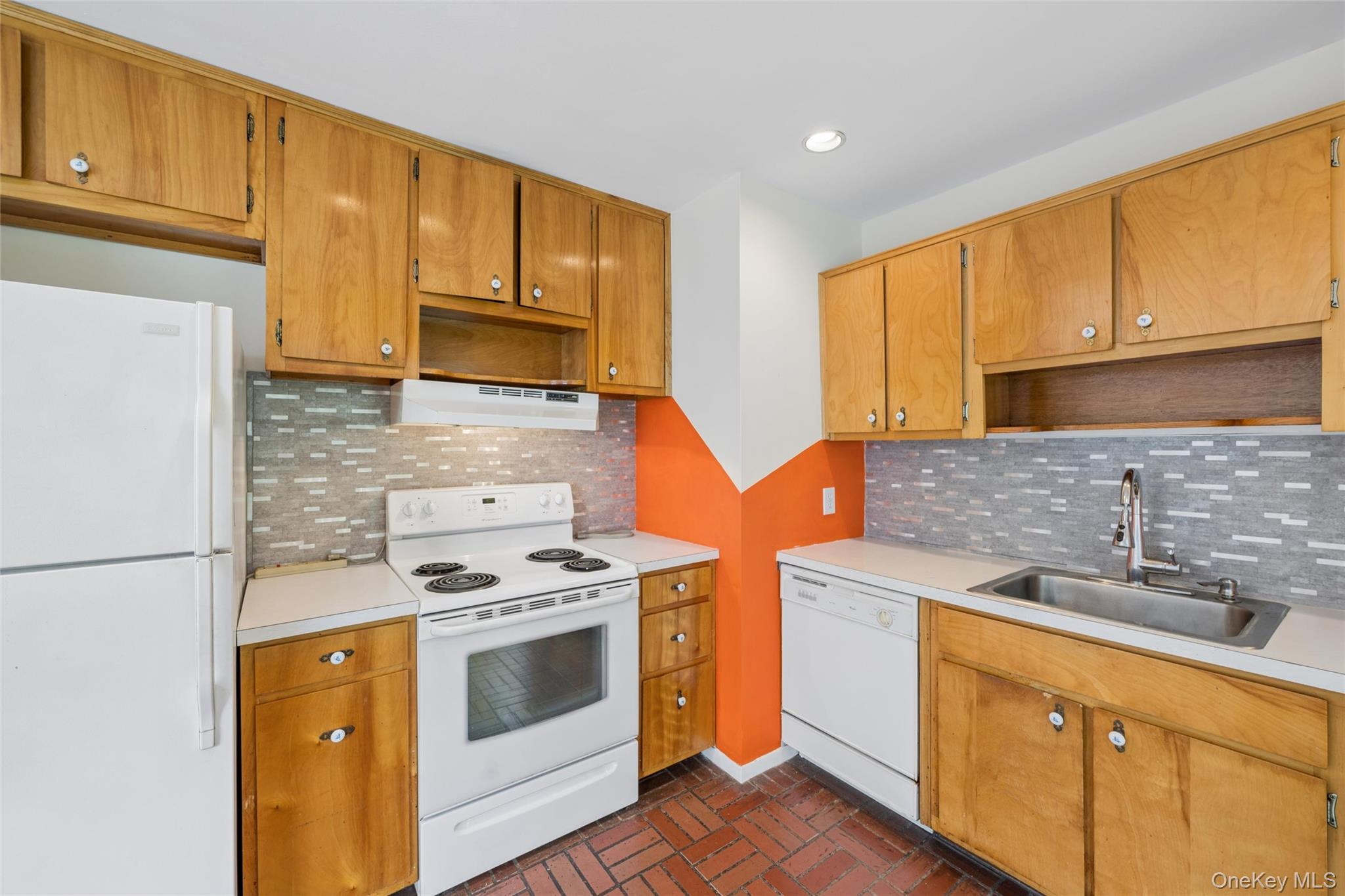 59 Homewood Drive Property Photo 4