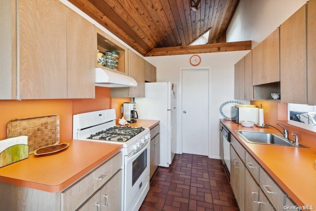 46 Captain Kidds Path Property Photo 8