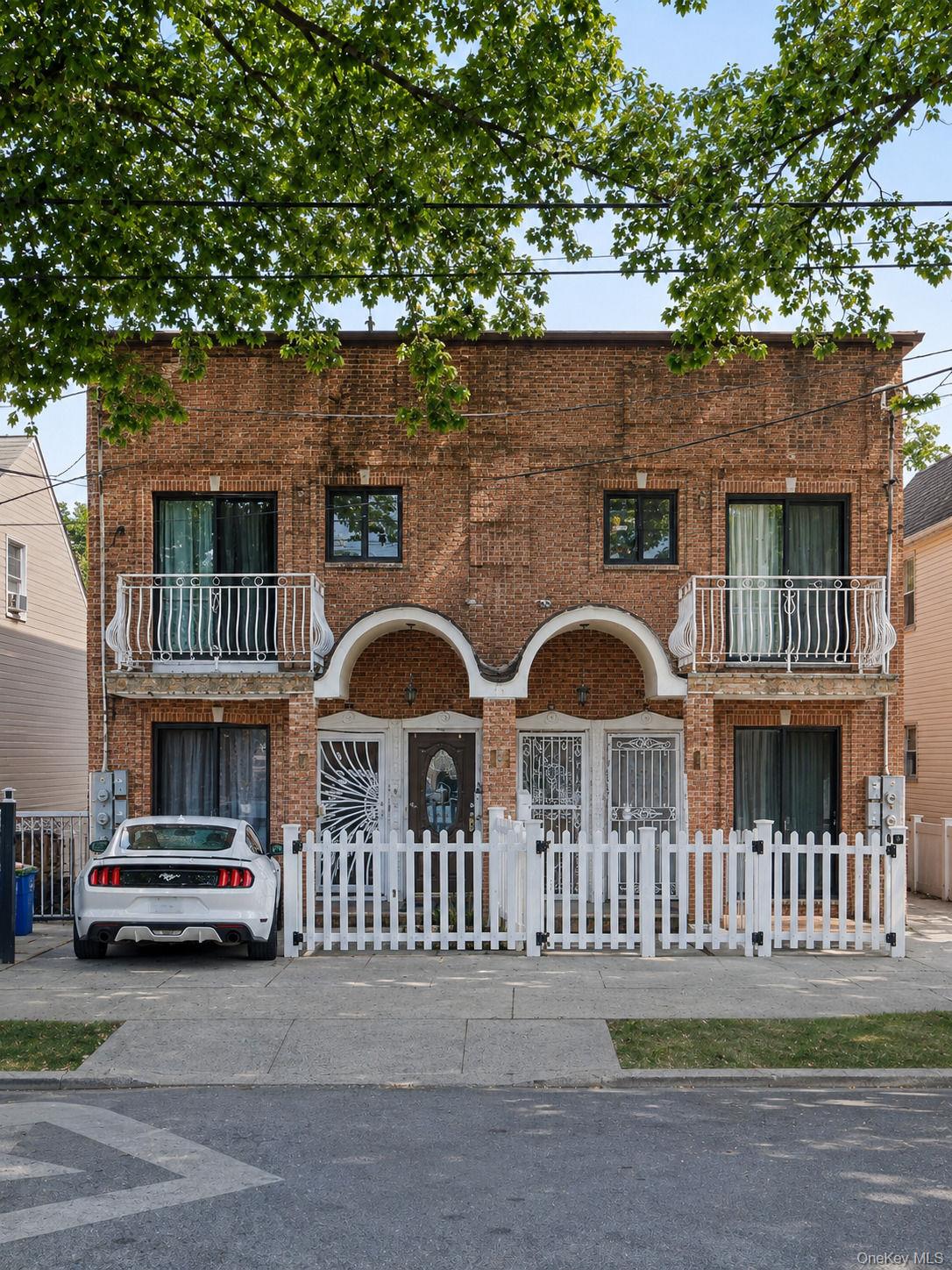 1027 E 231st Street