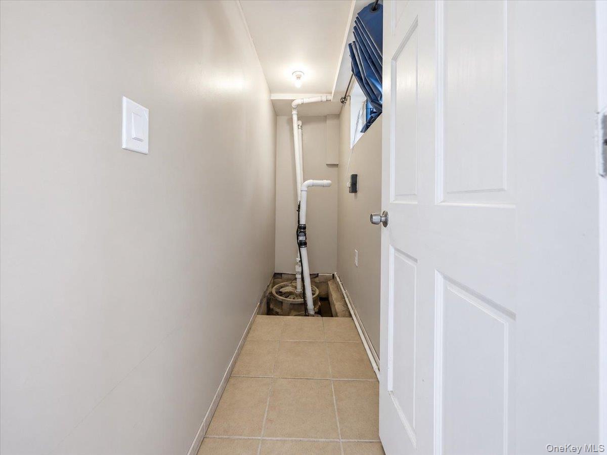 1027 E 231st Street Property Photo 29
