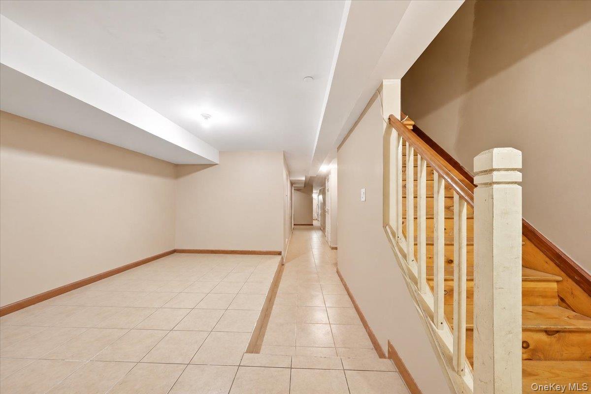 1027 E 231st Street Property Photo 35