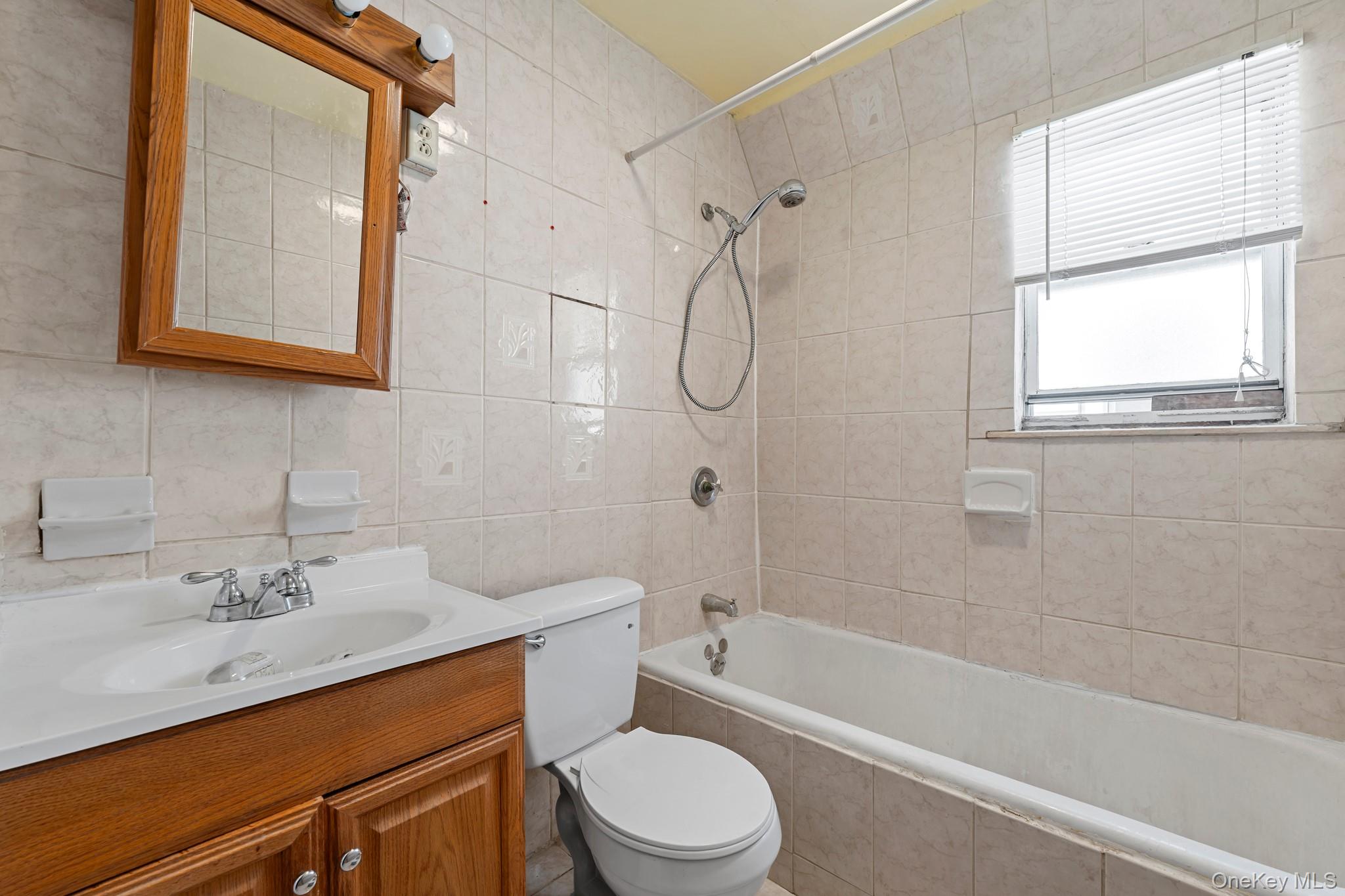 1356 Albany Avenue Property Photo 10