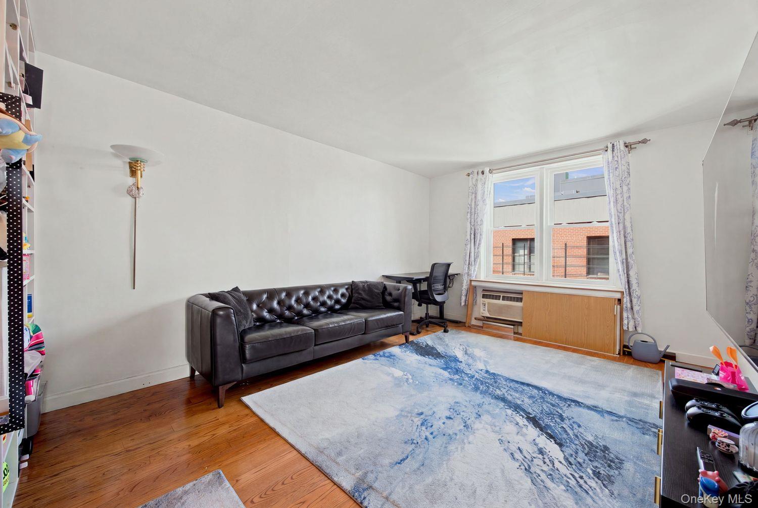 50-22 40th Street 6h Property Photo 2