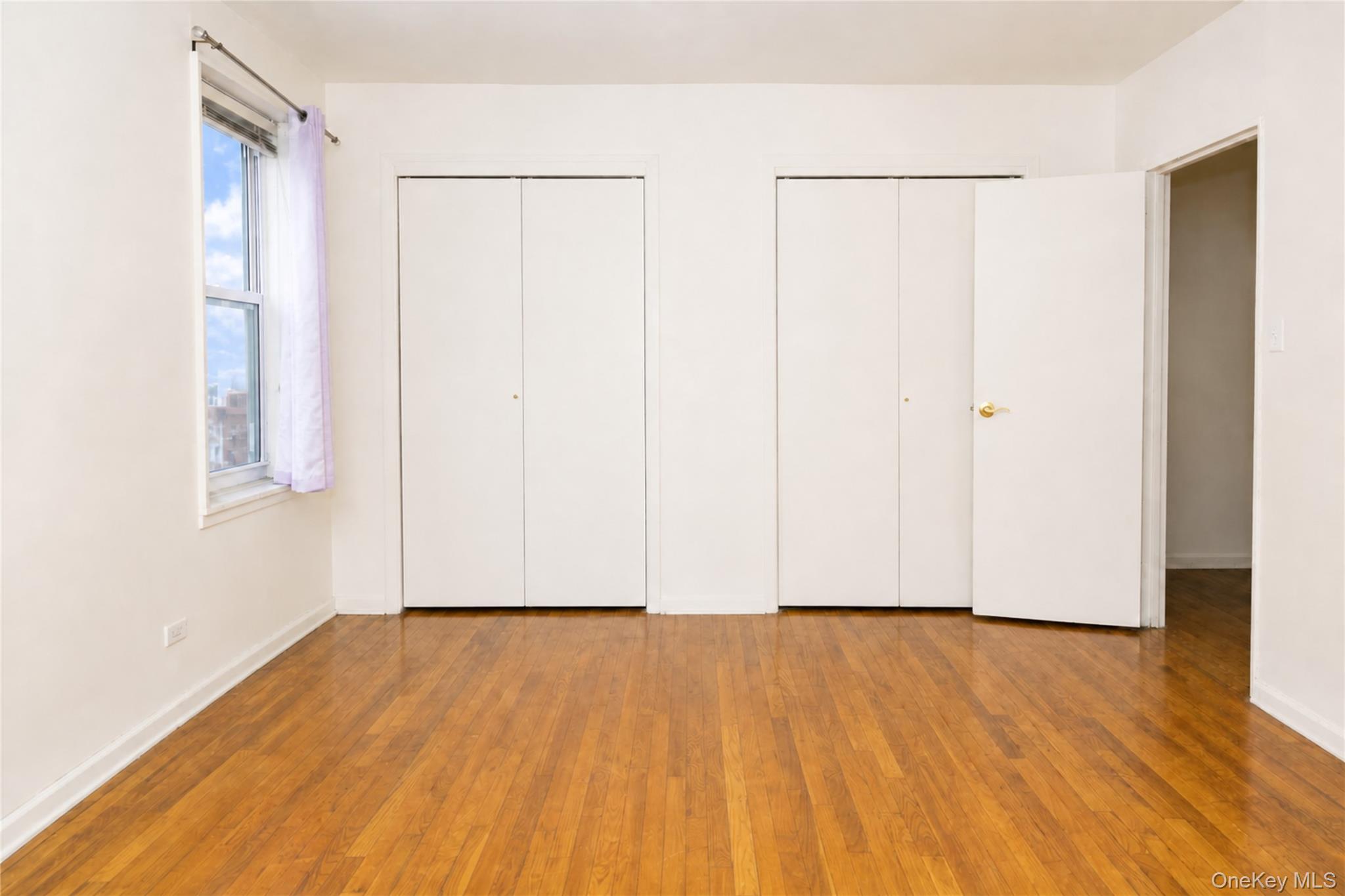 4240 Bowne Street 4d Property Photo 8
